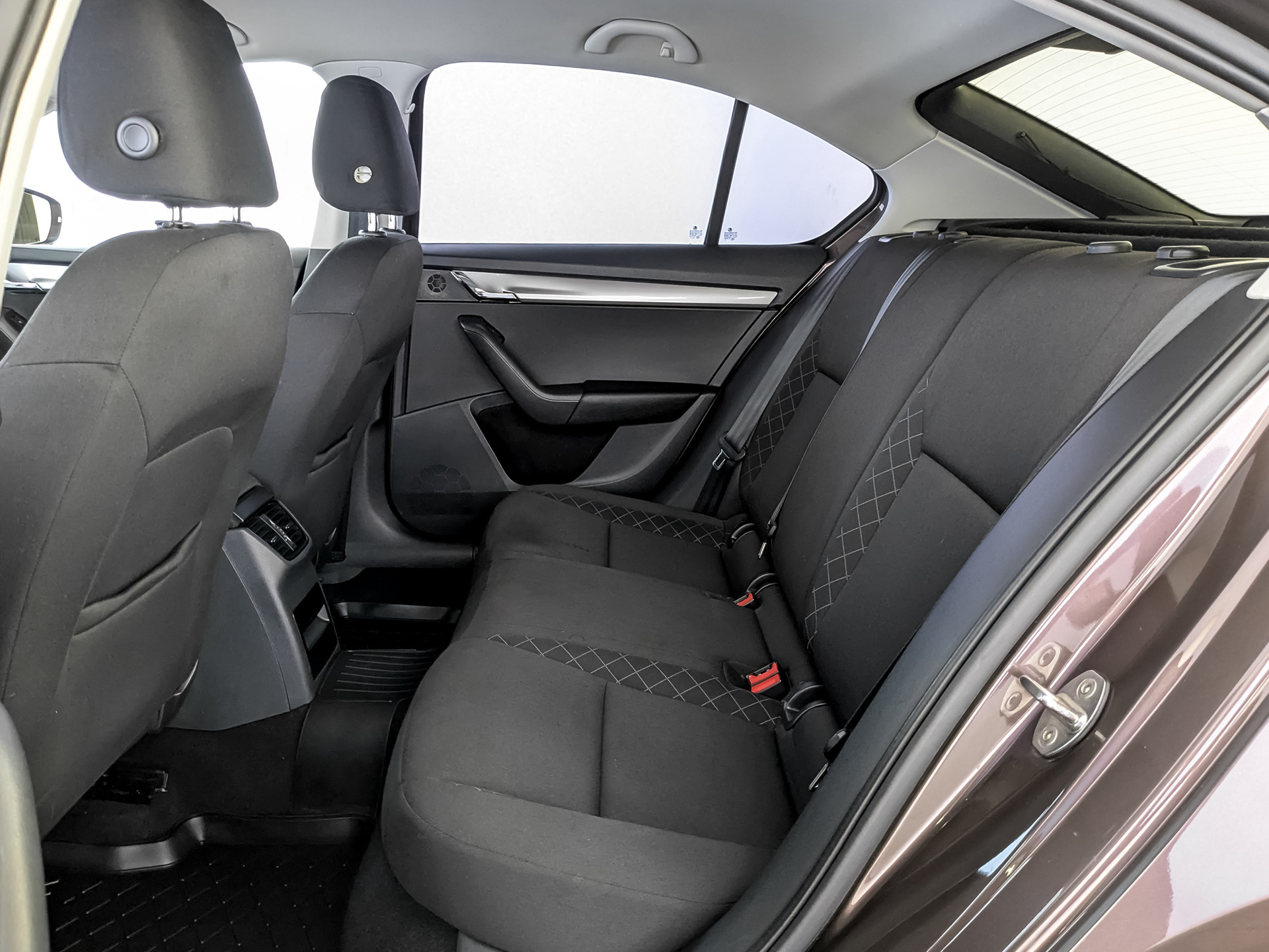 SKODA Octavia 1.60 (110 л.с), автомат, 2019, пробег 97 886 км