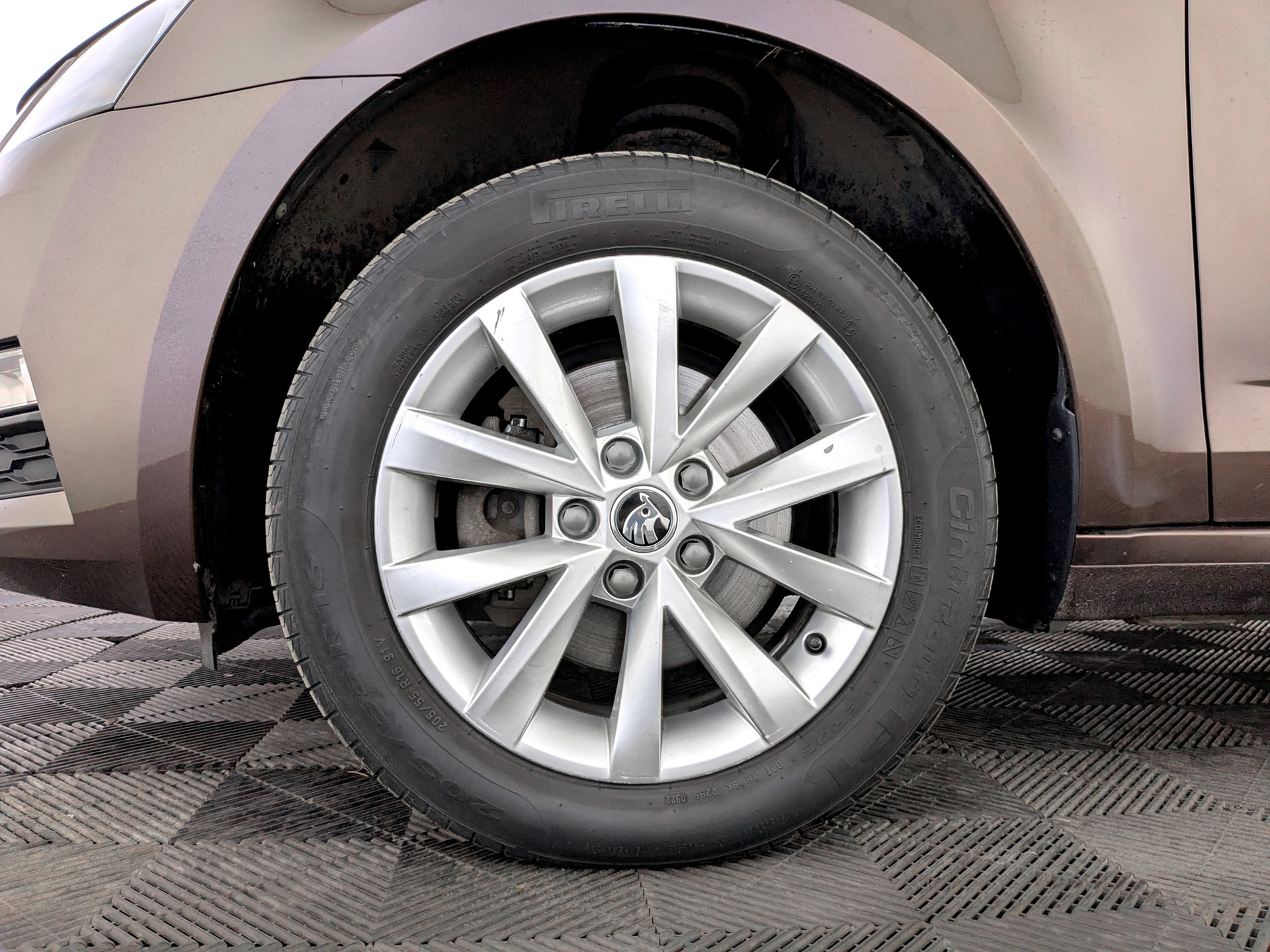 SKODA Octavia 1.60 (110 л.с), автомат, 2019, пробег 97 886 км