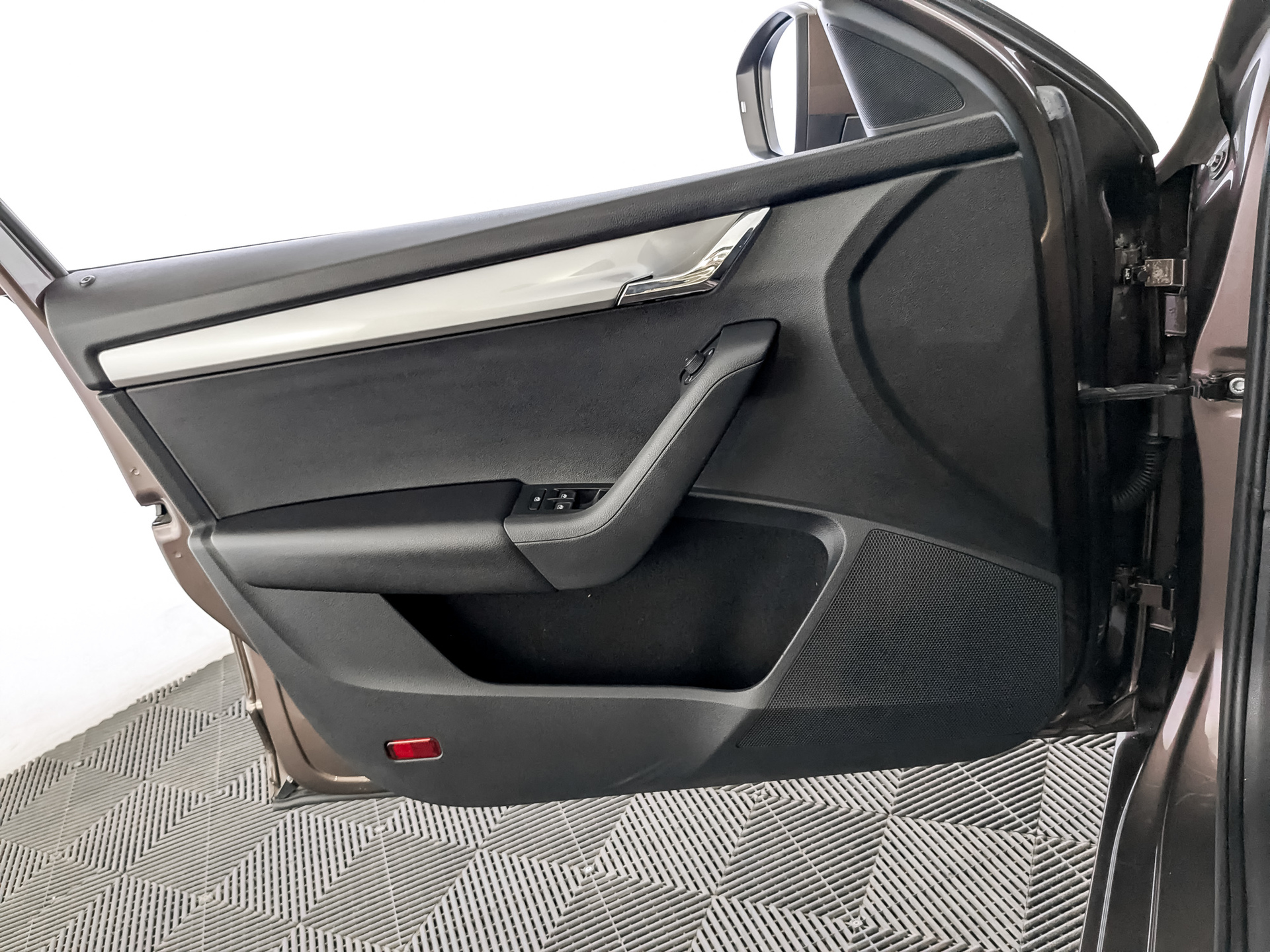 SKODA Octavia 1.60 (110 л.с), автомат, 2019, пробег 97 886 км