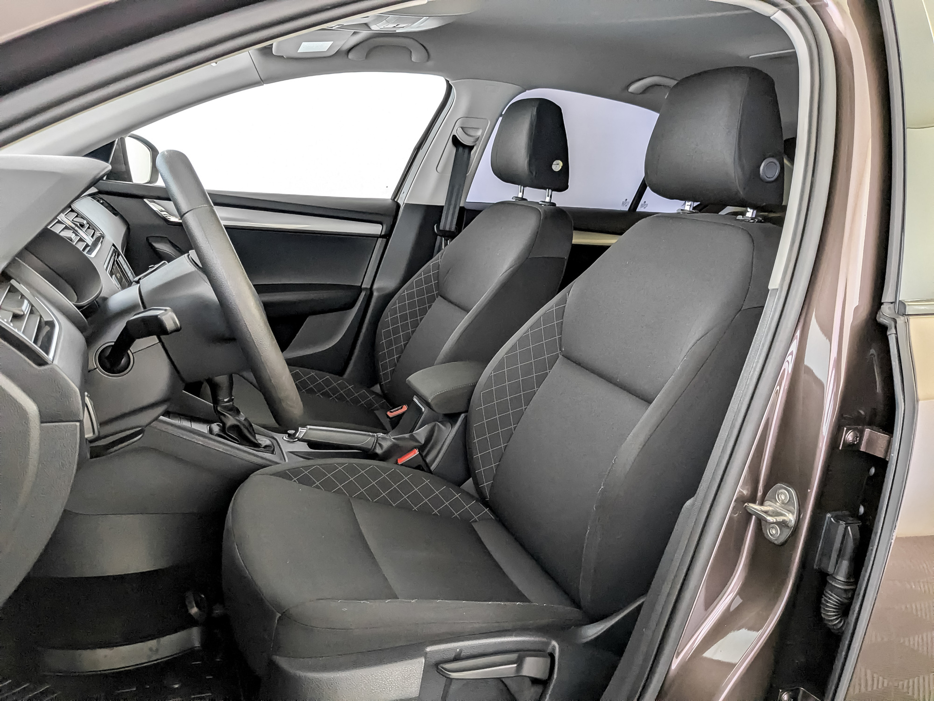 SKODA Octavia 1.60 (110 л.с), автомат, 2019, пробег 97 886 км