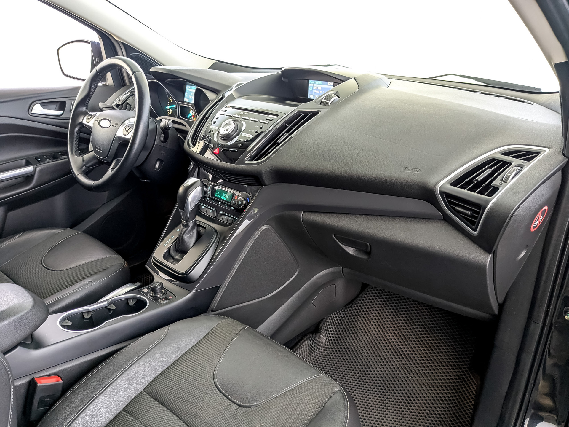 FORD Kuga 1.60 (150 л.с), автомат, 2014, пробег 157 027 км