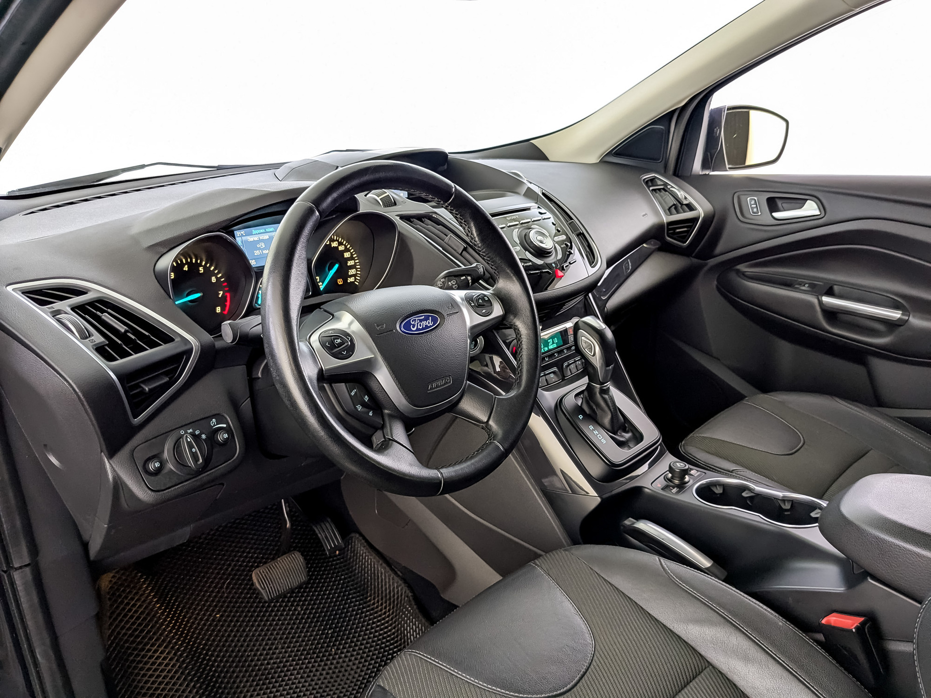 FORD Kuga 1.60 (150 л.с), автомат, 2014, пробег 157 027 км