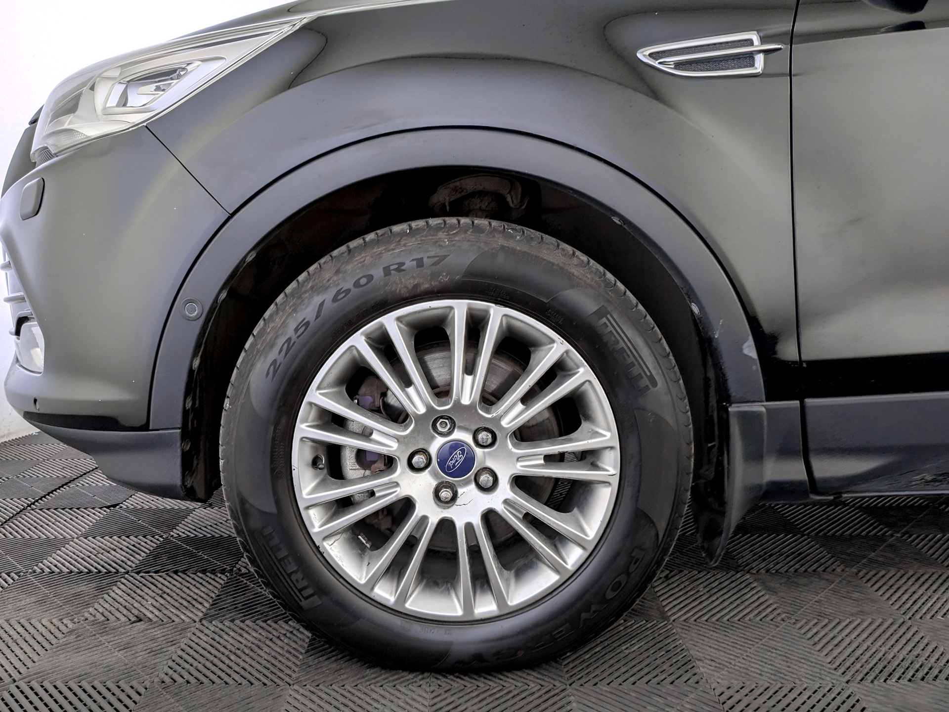 FORD Kuga 1.60 (150 л.с), автомат, 2014, пробег 157 027 км