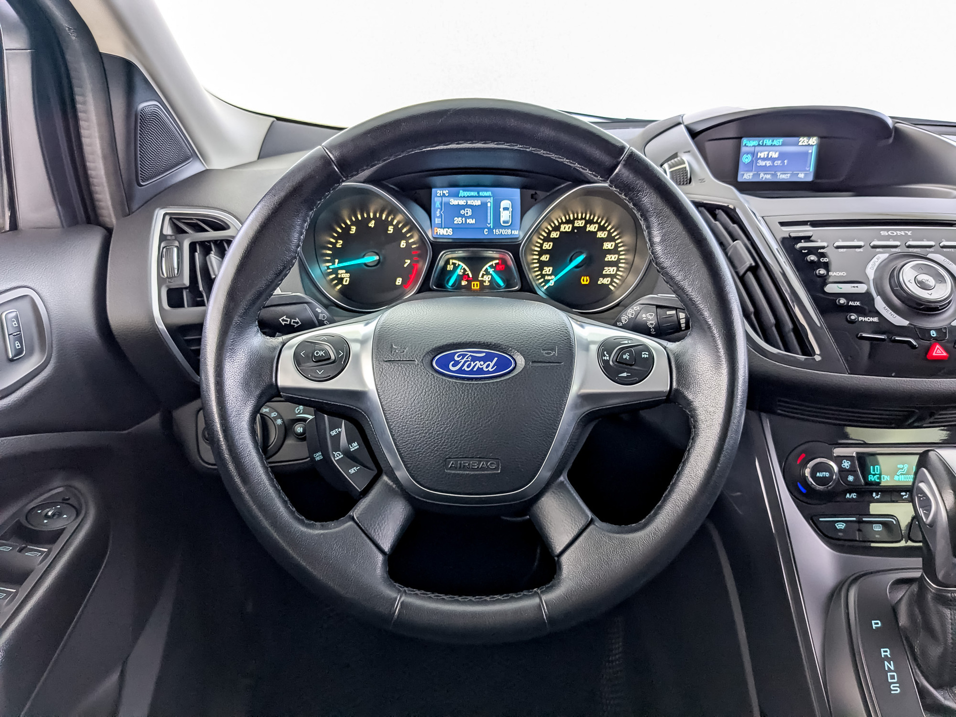 FORD Kuga 1.60 (150 л.с), автомат, 2014, пробег 157 027 км
