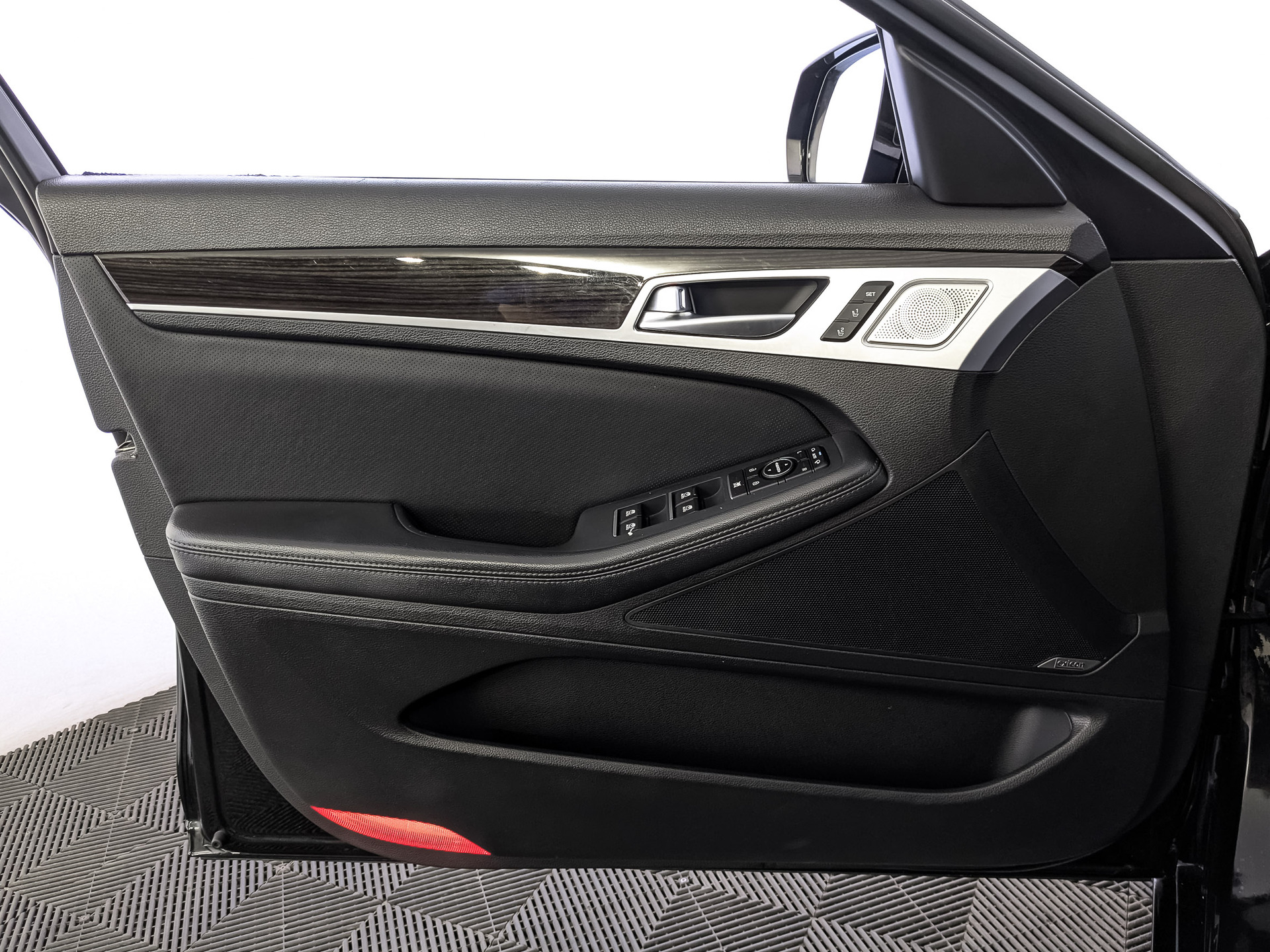 GENESIS G80 2.00 (245 л.с), автомат, 2018, пробег 159 776 км