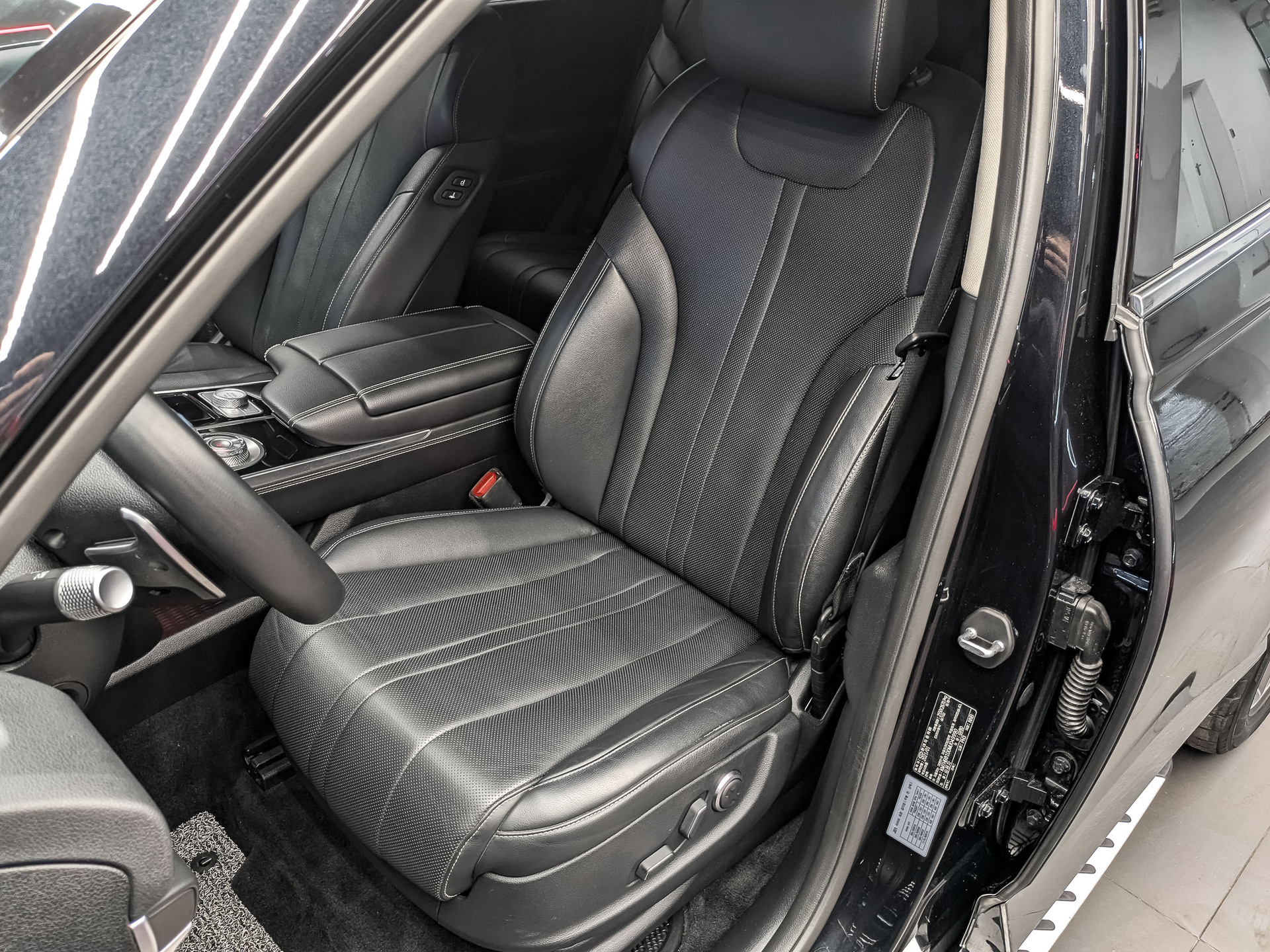 GENESIS GV80 3.00 (278 л.с), автомат, 2021, пробег 53 160 км