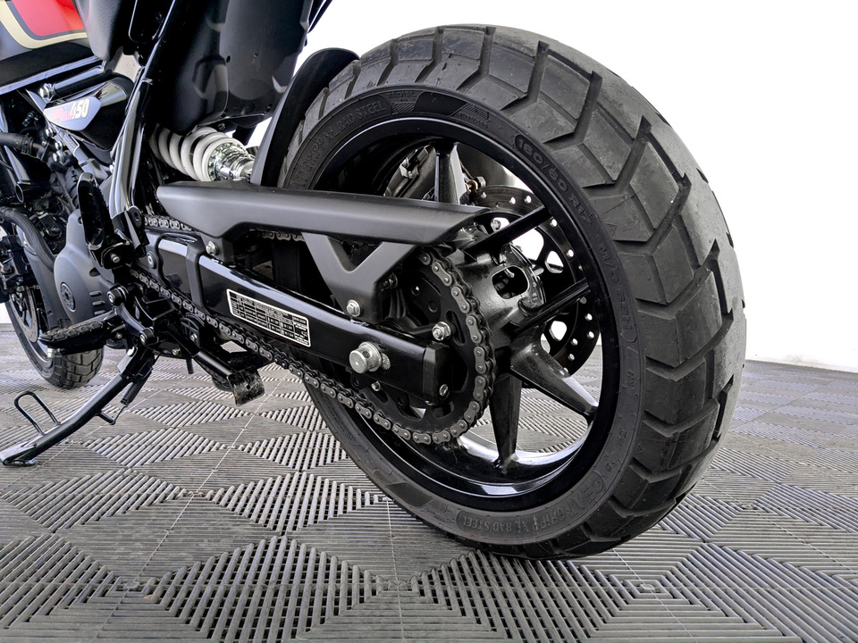 Royal Enfield Guerrilla 450 - фото №14