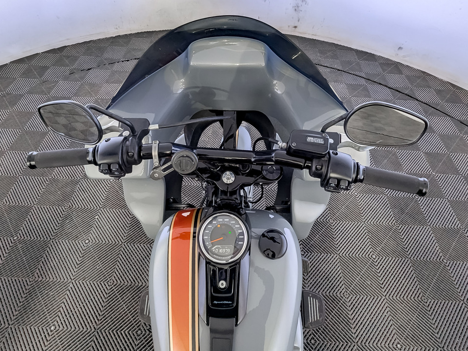 Harley-Davidson Sport Glide 107 - фото №12