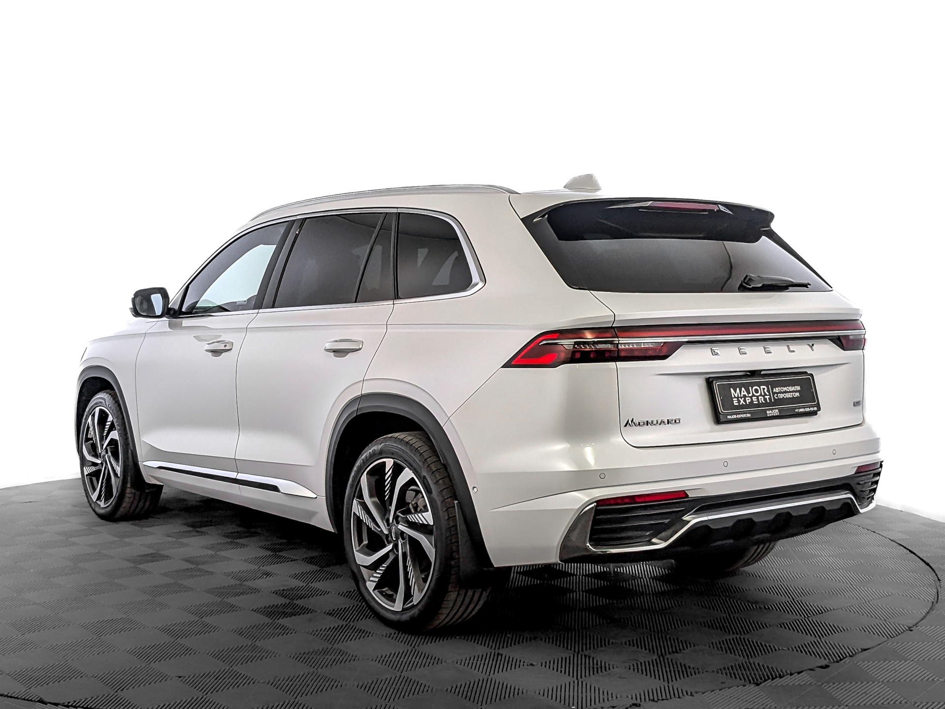 GEELY Monjaro 2.00 (238 л.с), автомат, 2023, пробег 26 928 км