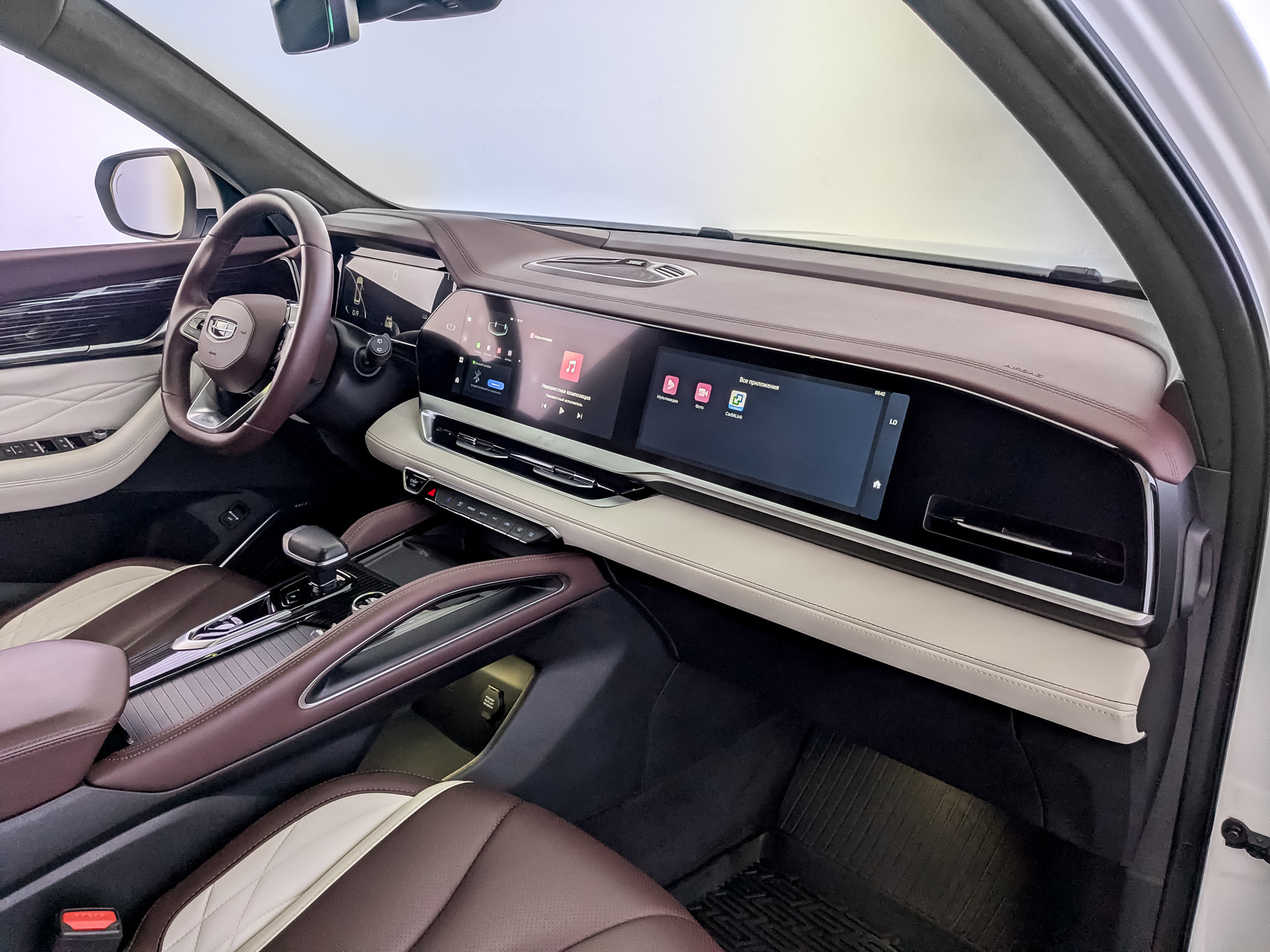 GEELY Monjaro 2.00 (238 л.с), автомат, 2023, пробег 26 928 км