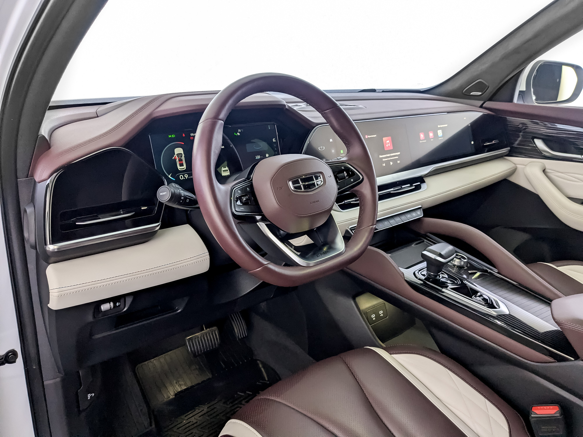 GEELY Monjaro 2.00 (238 л.с), автомат, 2023, пробег 26 928 км