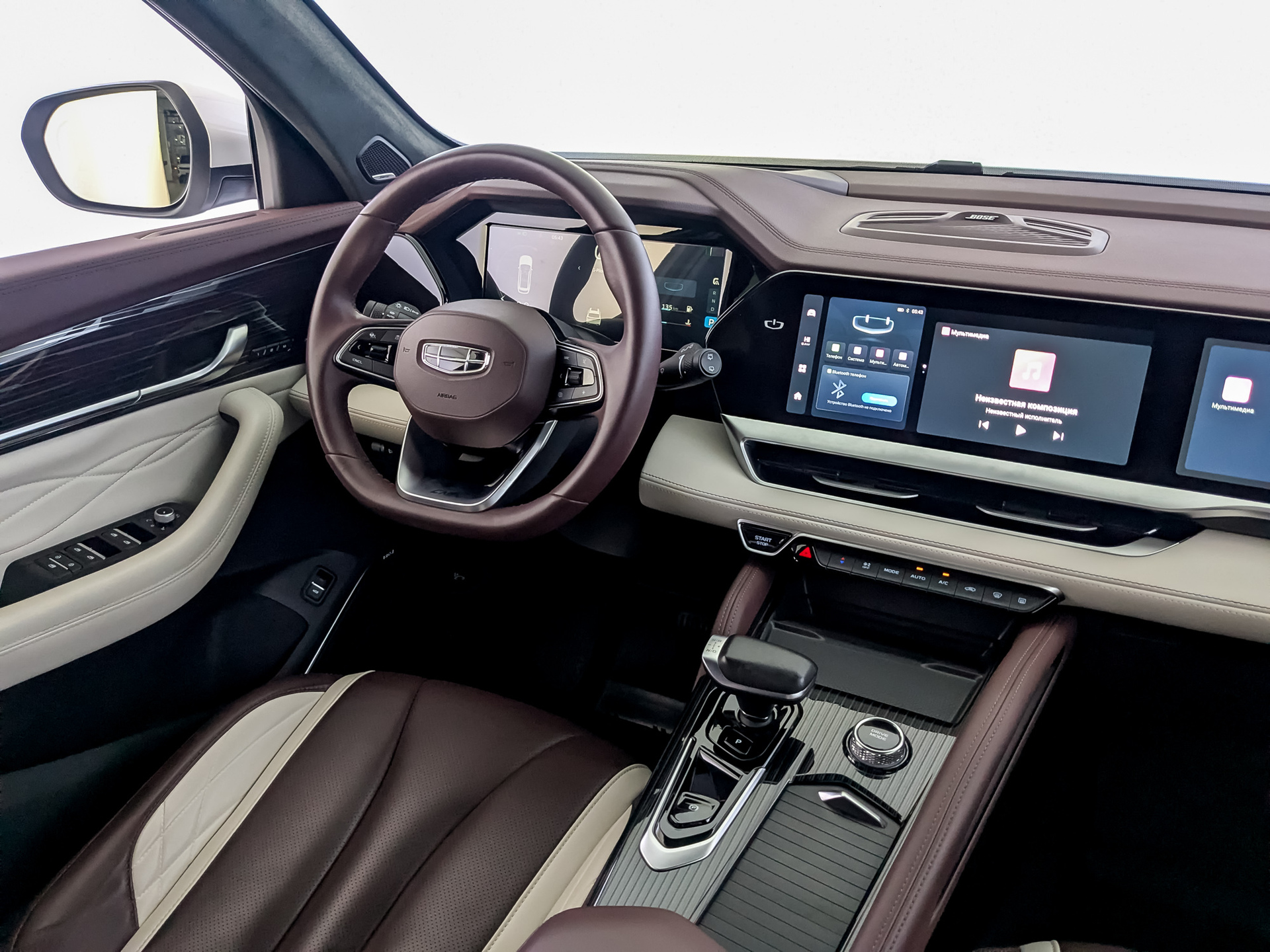 GEELY Monjaro 2.00 (238 л.с), автомат, 2023, пробег 26 928 км