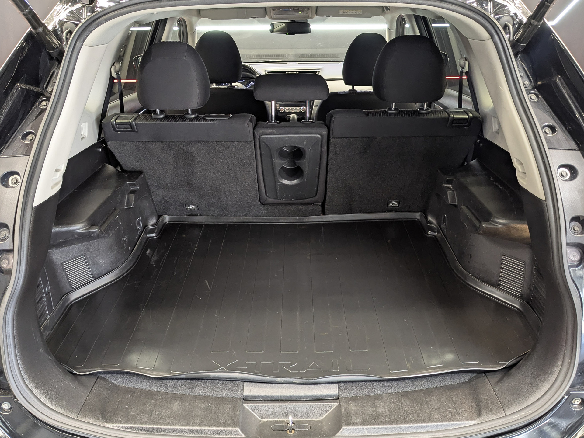 NISSAN X-Trail 2.50 (171 л.с), автомат, 2019, пробег 148 736 км