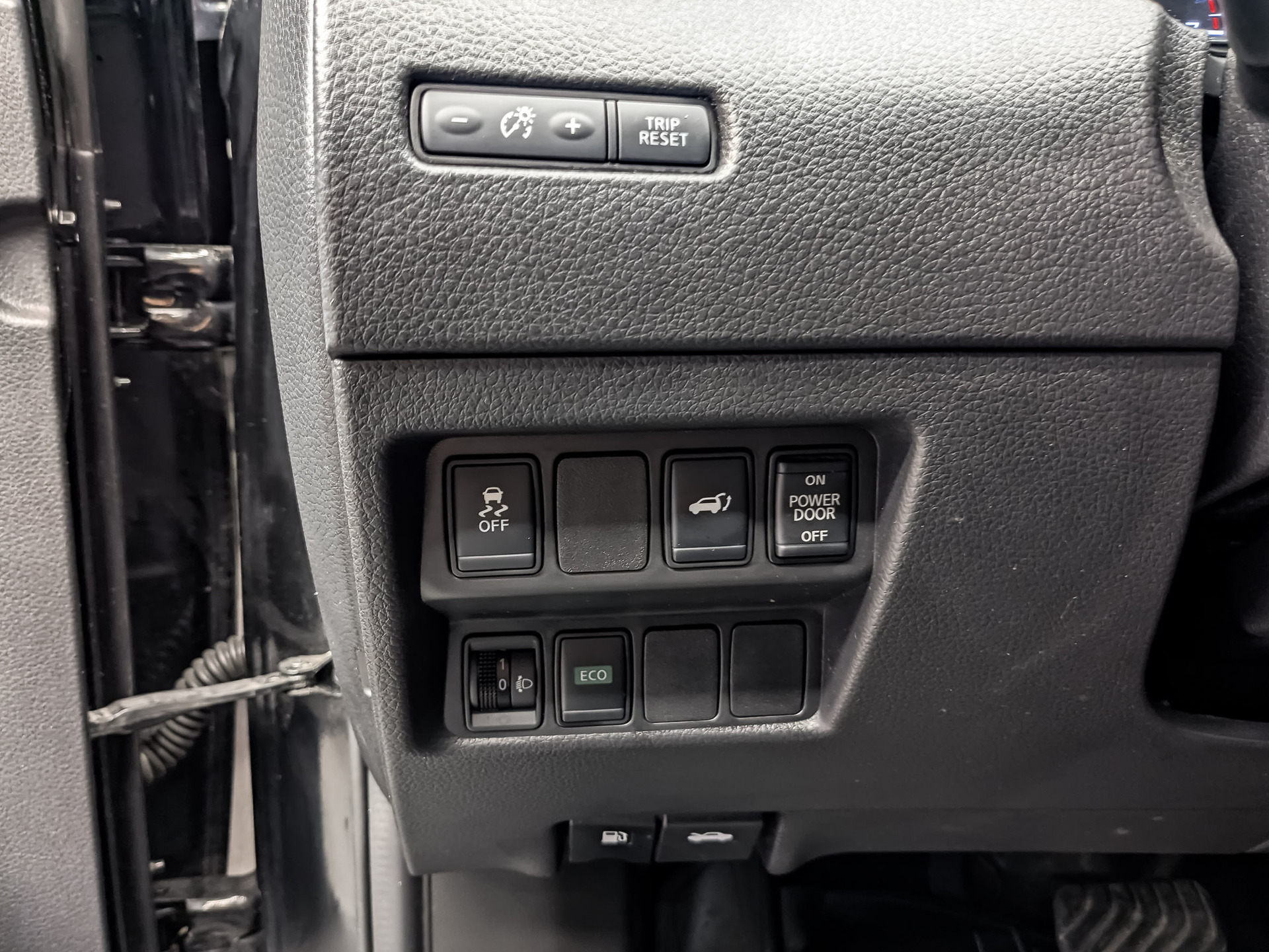 NISSAN X-Trail 2.50 (171 л.с), автомат, 2019, пробег 148 736 км