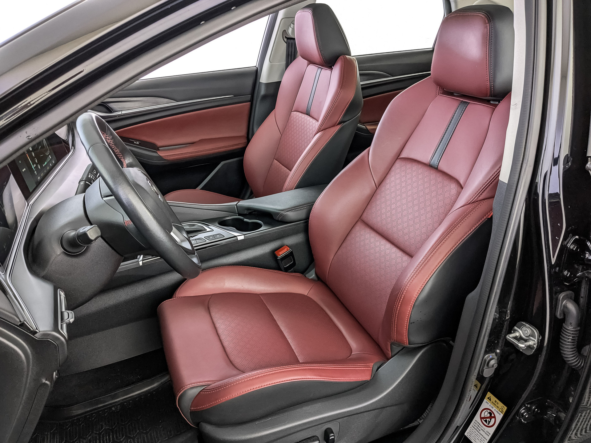 CHANGAN Eado plus 1.40 (150 л.с), автомат, 2023, пробег 17 290 км