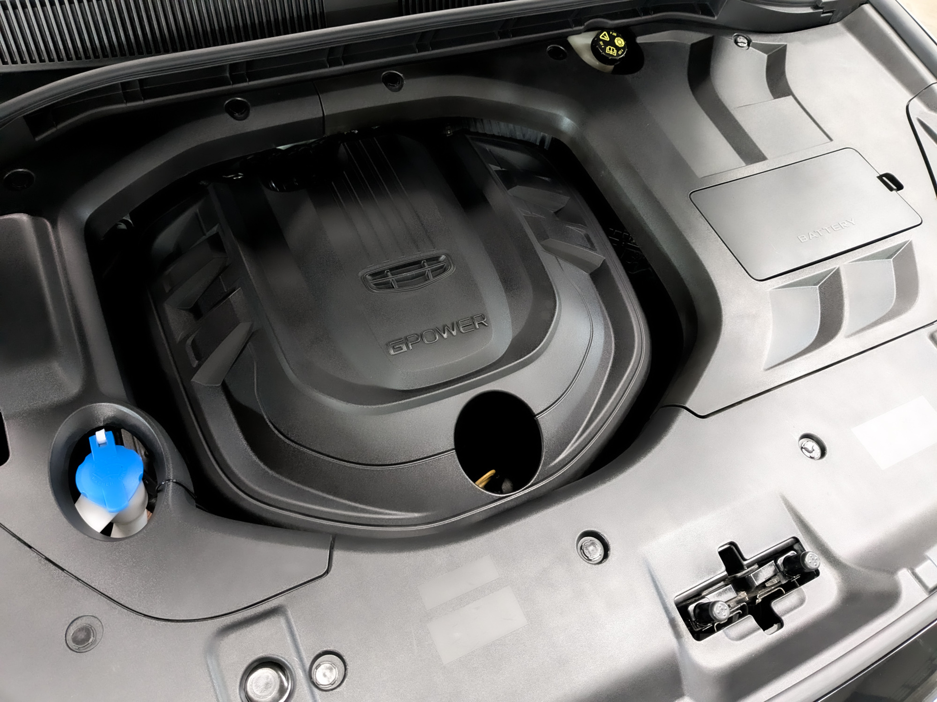 GEELY Atlas Pro 1.50 (177 л.с), автомат, 2023, пробег 46 872 км