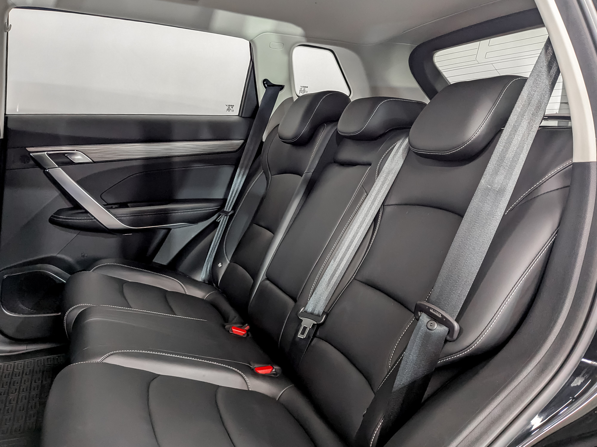 GEELY Atlas Pro 1.50 (177 л.с), автомат, 2023, пробег 46 872 км