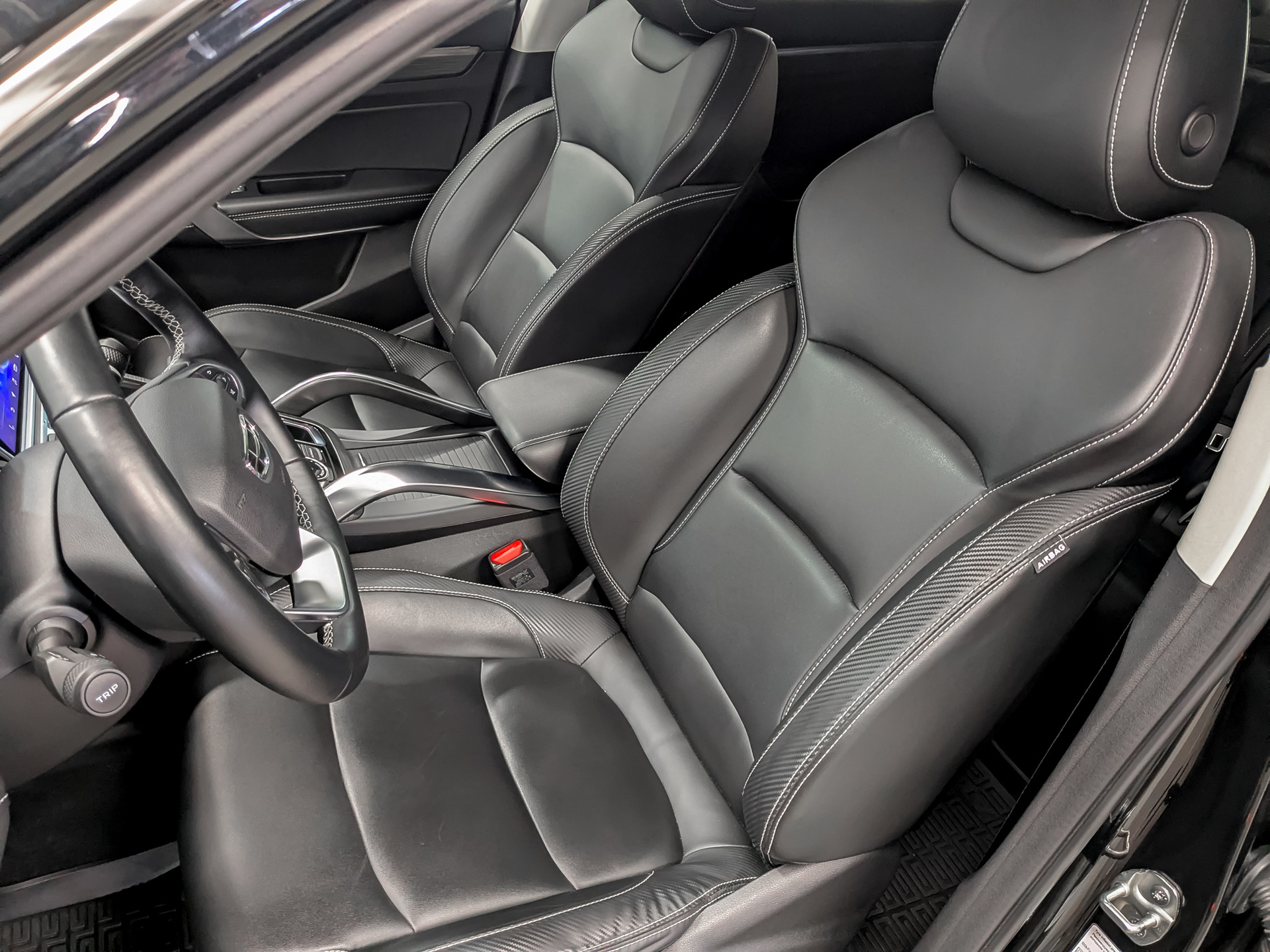 GEELY Atlas Pro 1.50 (177 л.с), автомат, 2023, пробег 46 872 км