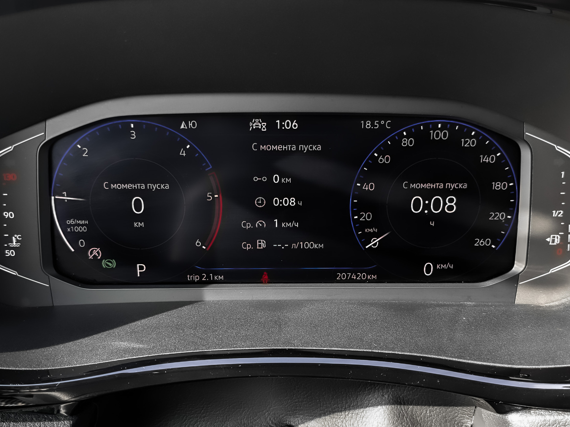 VOLKSWAGEN Multivan 2.00 (199 л.с), автомат, 2021, пробег 208 000 км