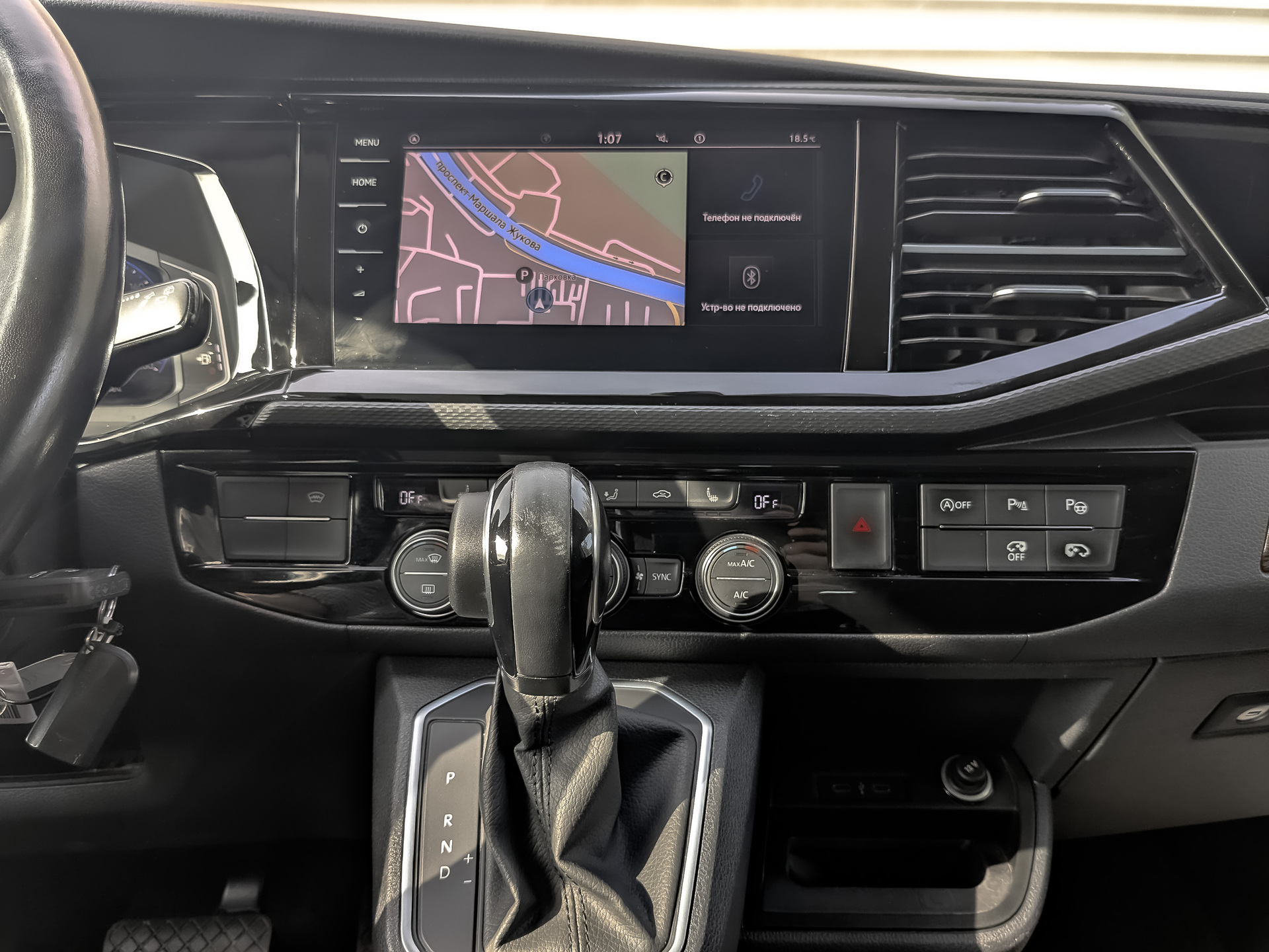 VOLKSWAGEN Multivan 2.00 (199 л.с), автомат, 2021, пробег 208 000 км