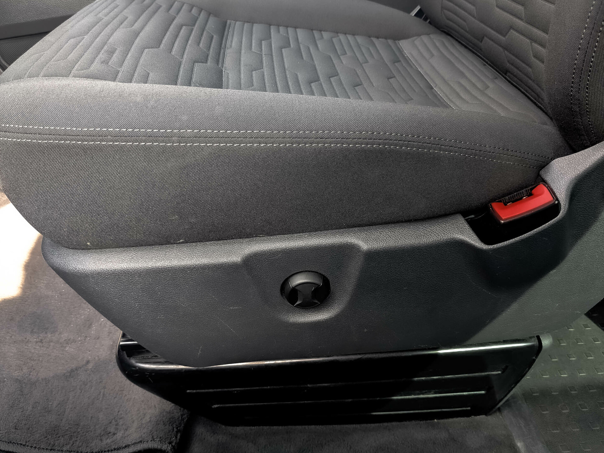 VOLKSWAGEN Multivan 2.00 (199 л.с), автомат, 2021, пробег 208 000 км