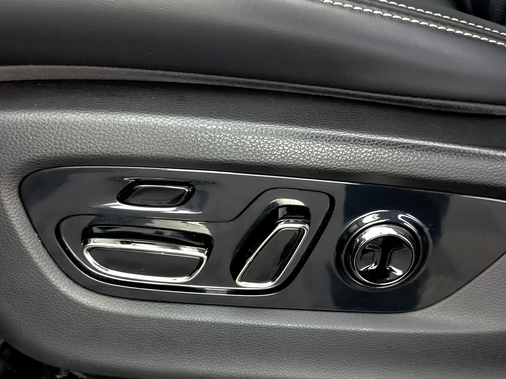 GAC GS8 2.00 (231 л.с), автомат, 2024, пробег 59 756 км