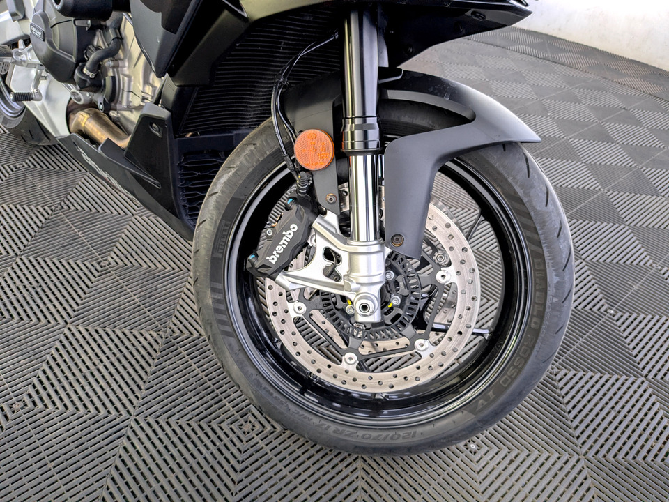 Aprilia Tuono 660 - фото №10