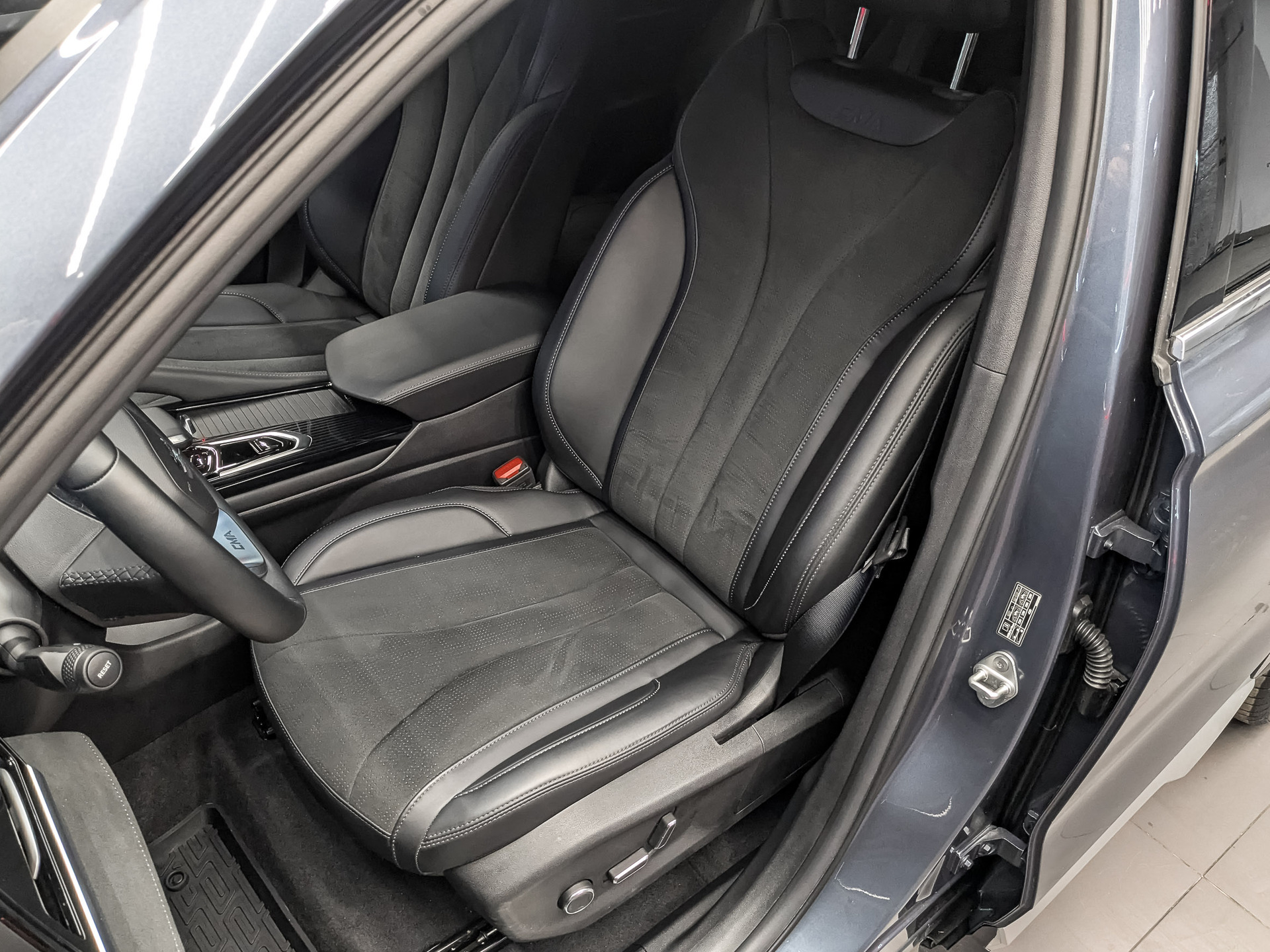 GEELY Monjaro 2.00 (238 л.с), автомат, 2025, пробег 19 100 км