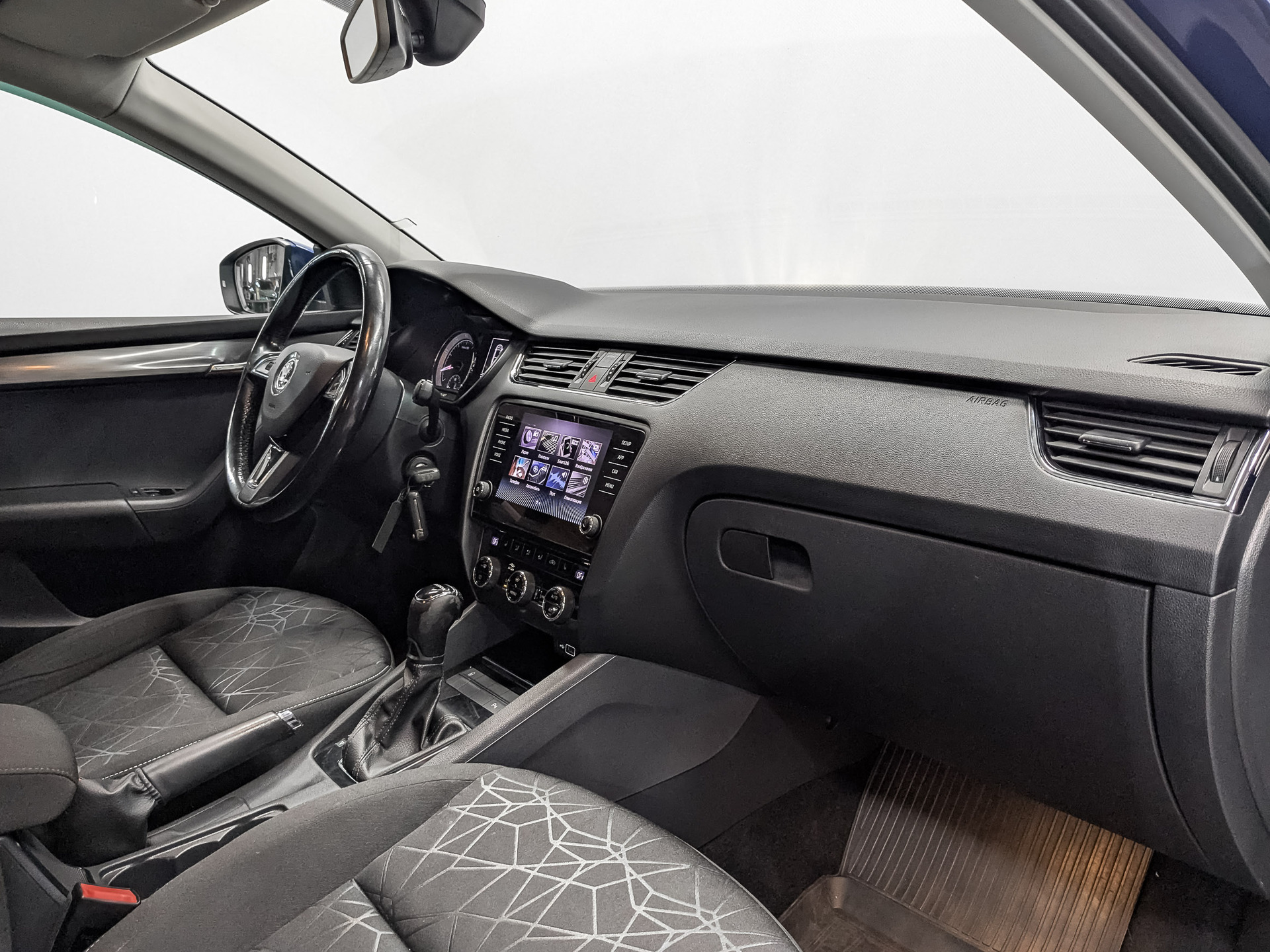 SKODA Octavia 1.60 (110 л.с), автомат, 2019, пробег 91 035 км