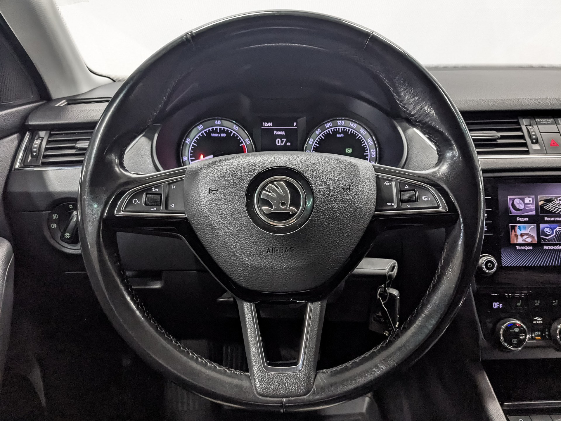 SKODA Octavia 1.60 (110 л.с), автомат, 2019, пробег 91 035 км