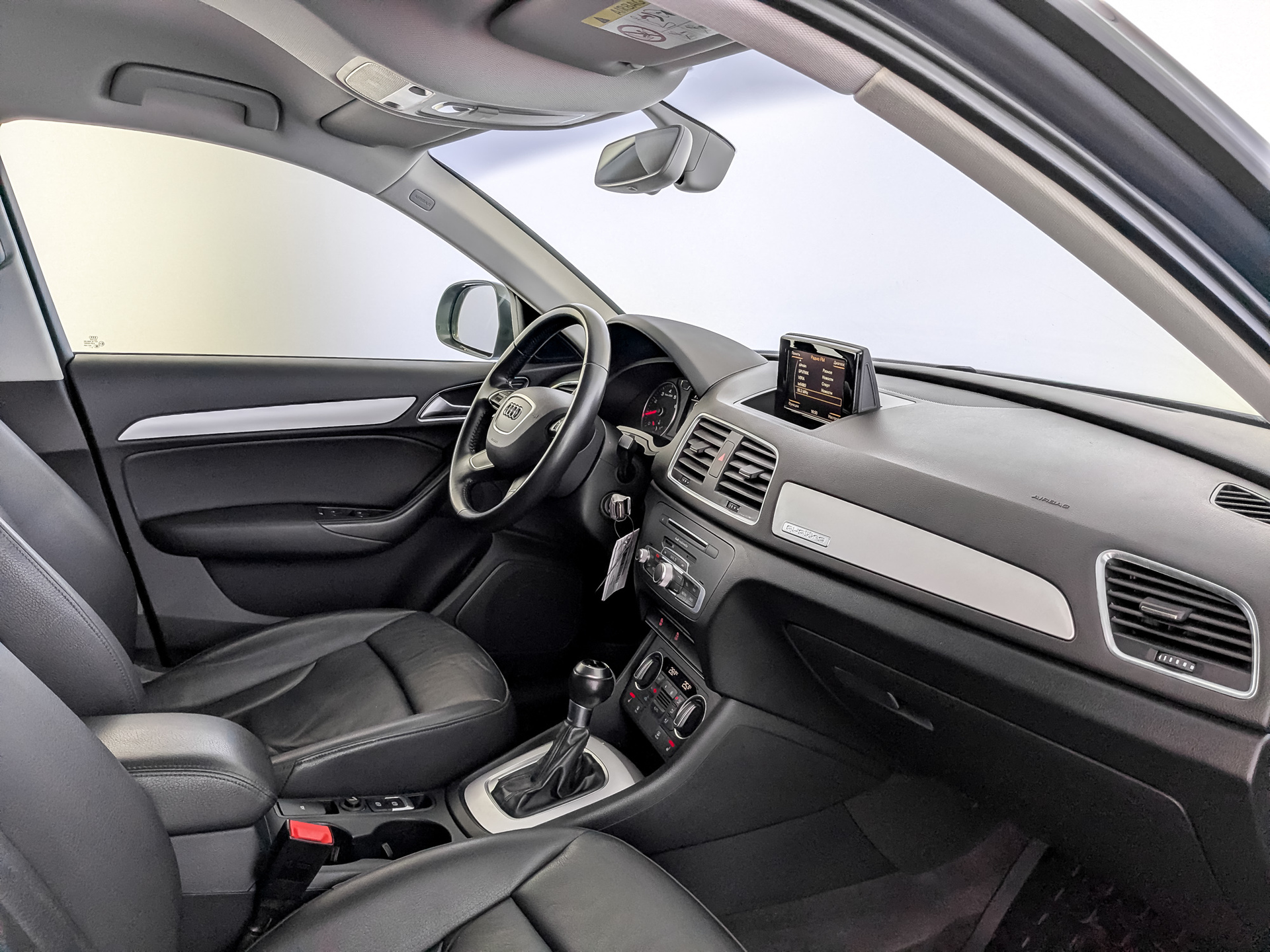 AUDI Q3 2.00 (180 л.с), автомат, 2015, пробег 88 475 км