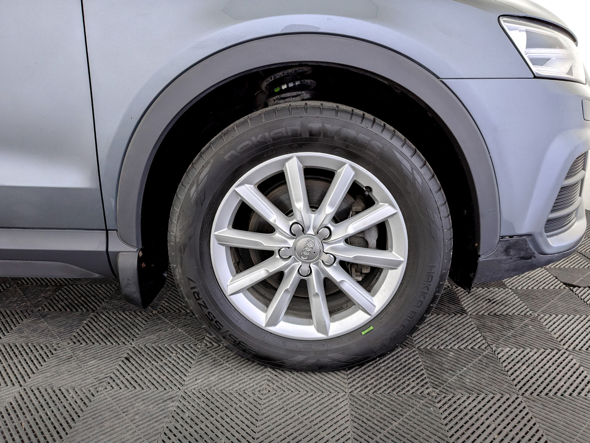 AUDI Q3 2.00 (180 л.с), автомат, 2015, пробег 88 475 км