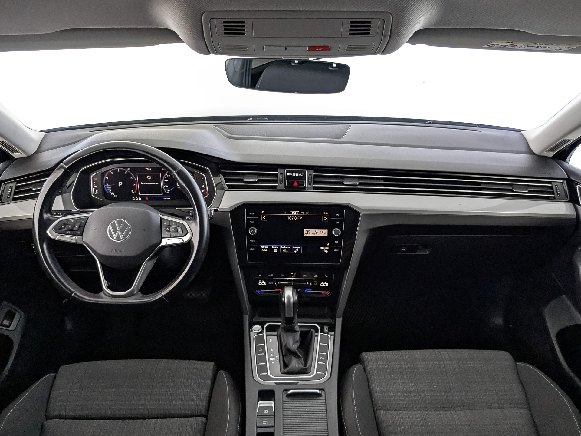 VOLKSWAGEN Passat 1.50 (150 л.с), автомат, 2021, пробег 119 353 км