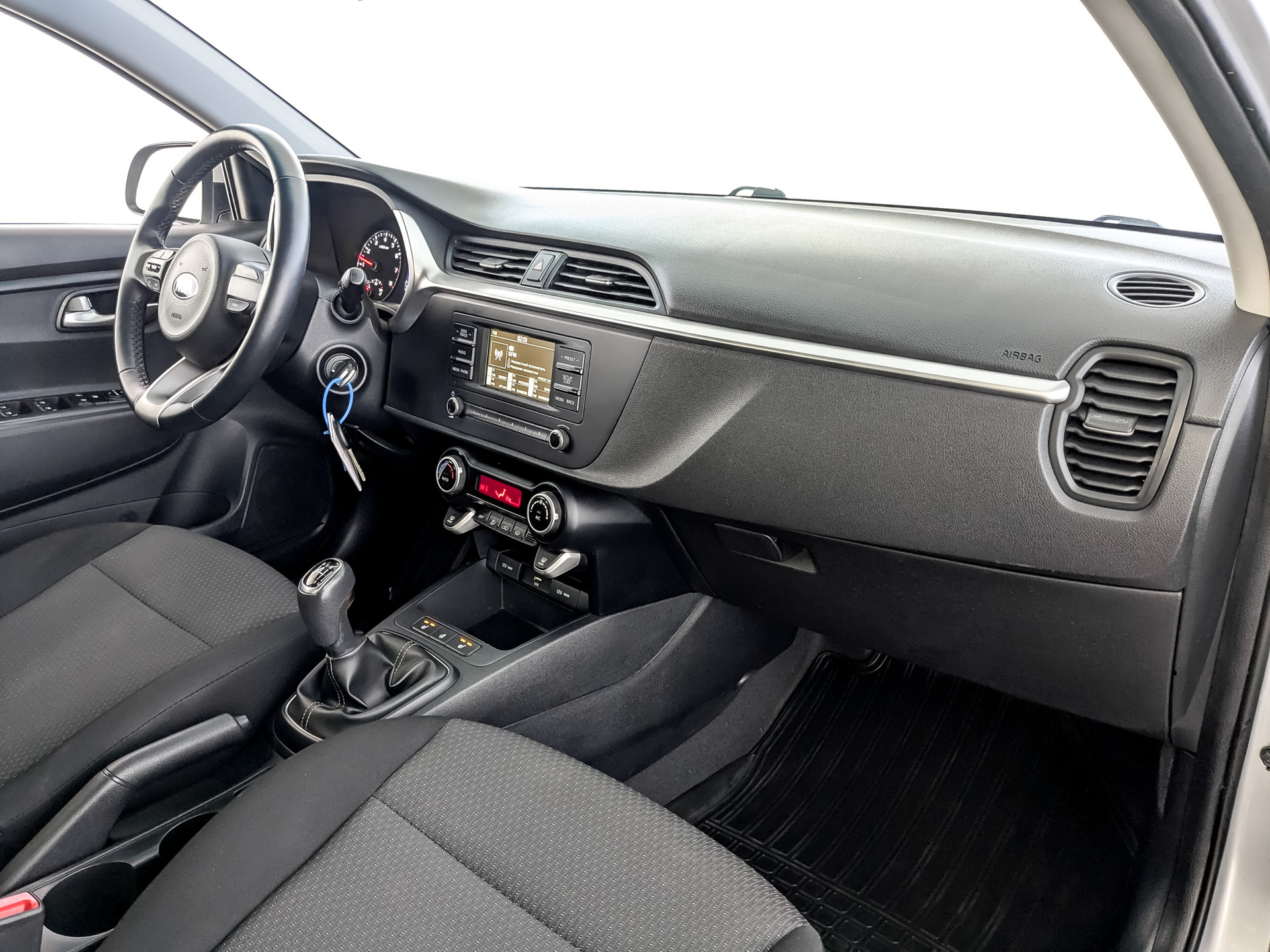 KIA Rio 1.60 (123 л.с), механическая, 2020, пробег 97 989 км
