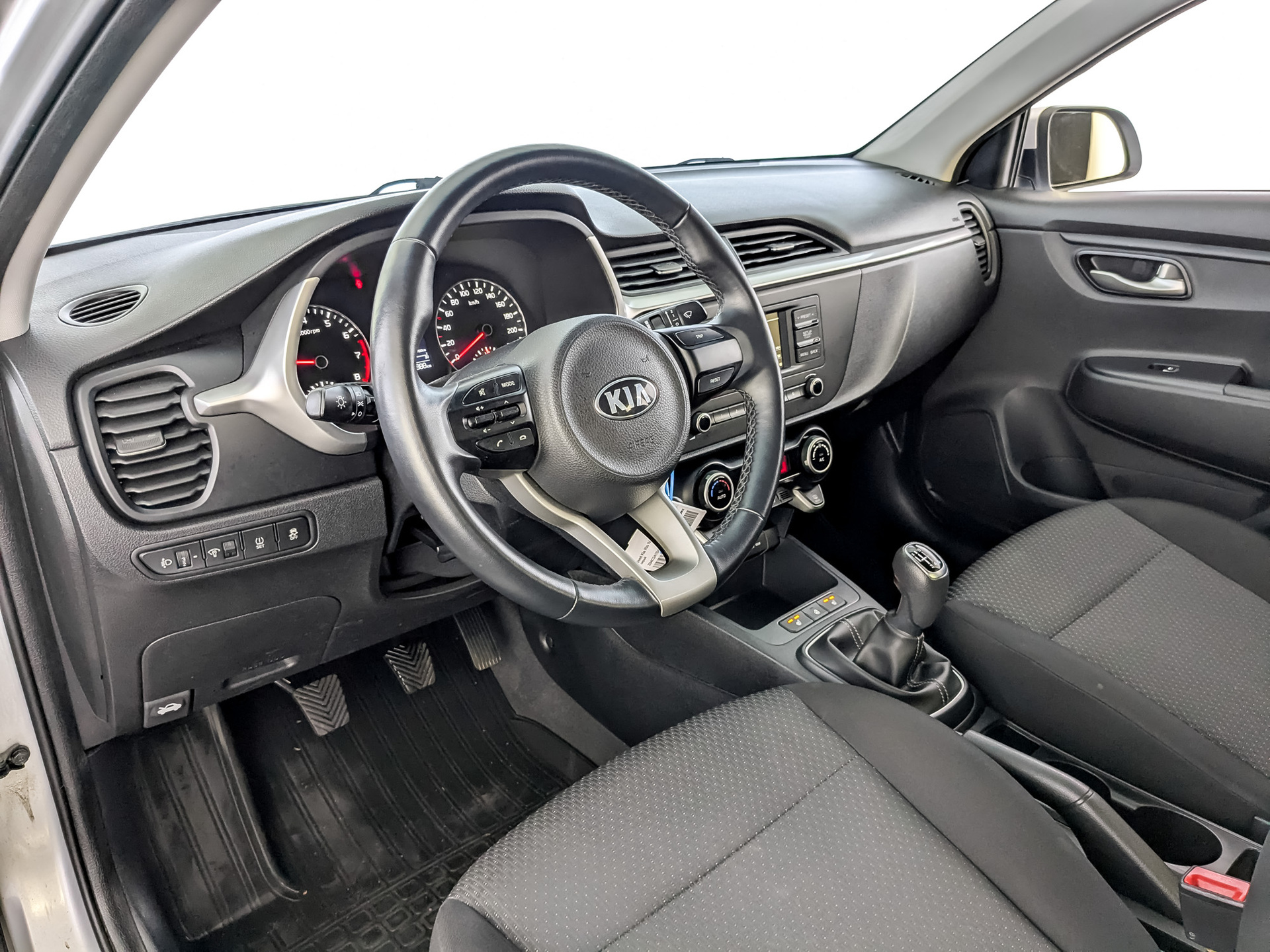 KIA Rio 1.60 (123 л.с), механическая, 2020, пробег 97 989 км
