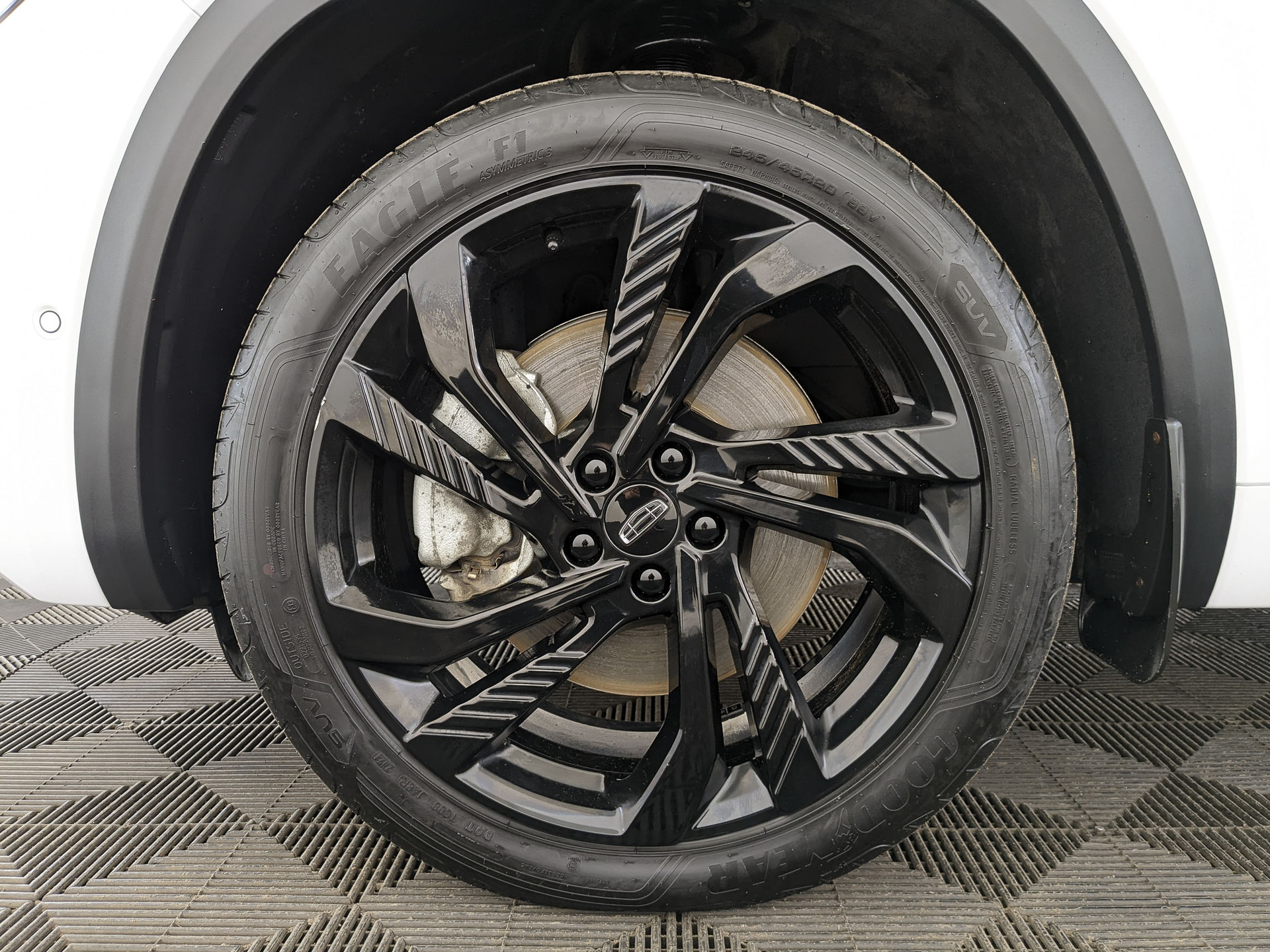 GEELY Monjaro 2.00 (238 л.с), автомат, 2024, пробег 66 069 км
