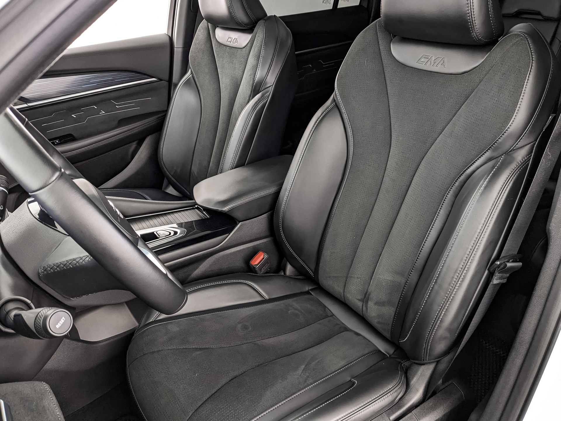 GEELY Monjaro 2.00 (238 л.с), автомат, 2024, пробег 66 069 км