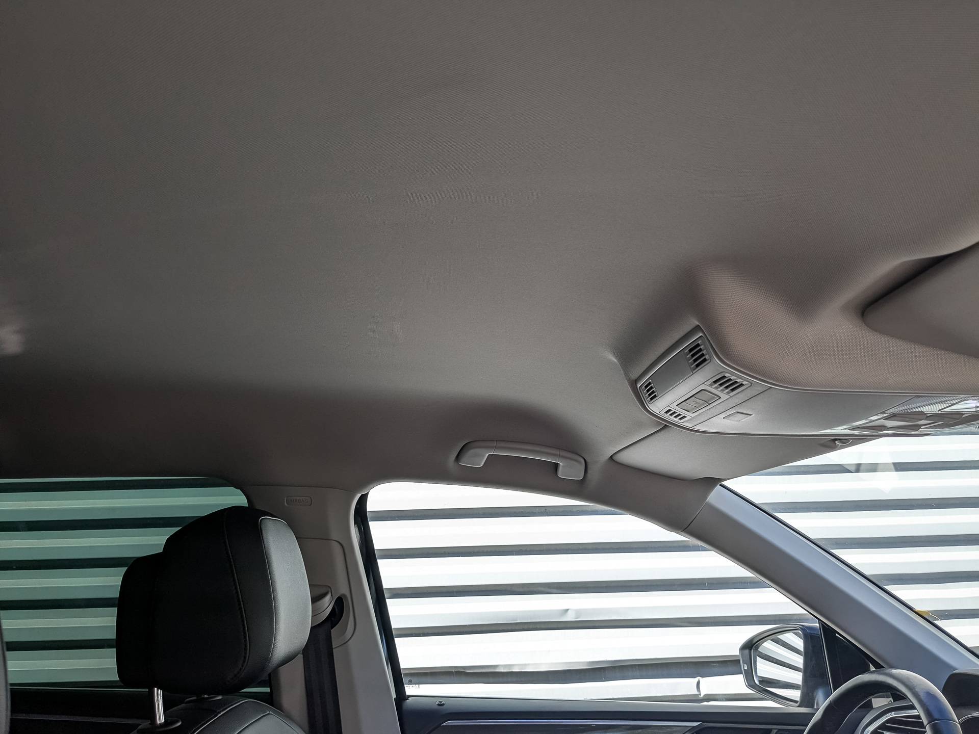 VOLKSWAGEN Tiguan 1.40 (150 л.с), автомат, 2018, пробег 105 348 км