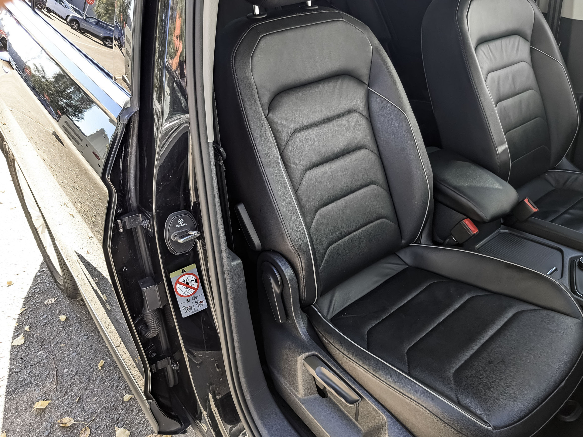 VOLKSWAGEN Tiguan 1.40 (150 л.с), автомат, 2018, пробег 105 348 км