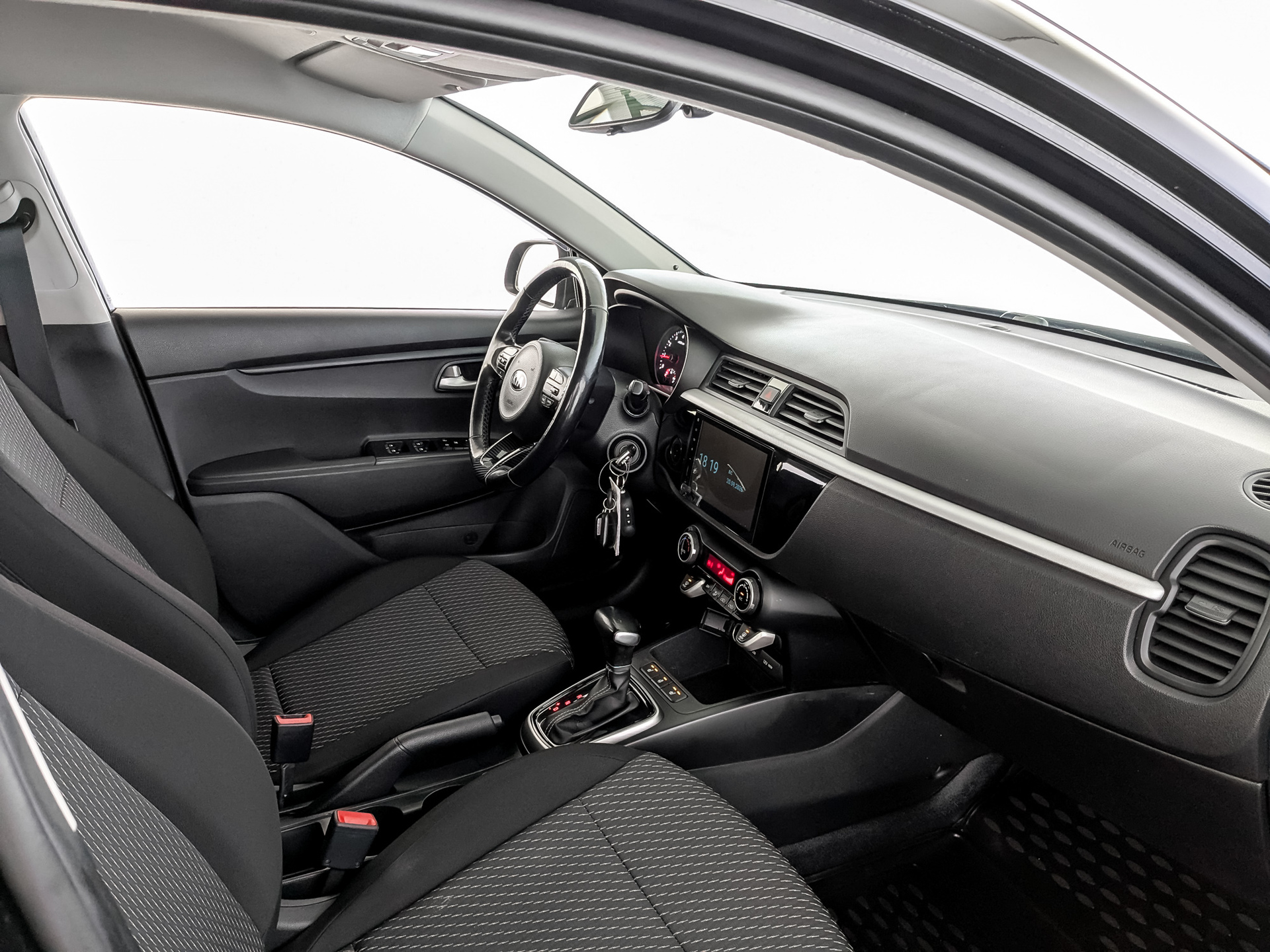 KIA Rio X 1.60 (123 л.с), автомат, 2018, пробег 182 068 км