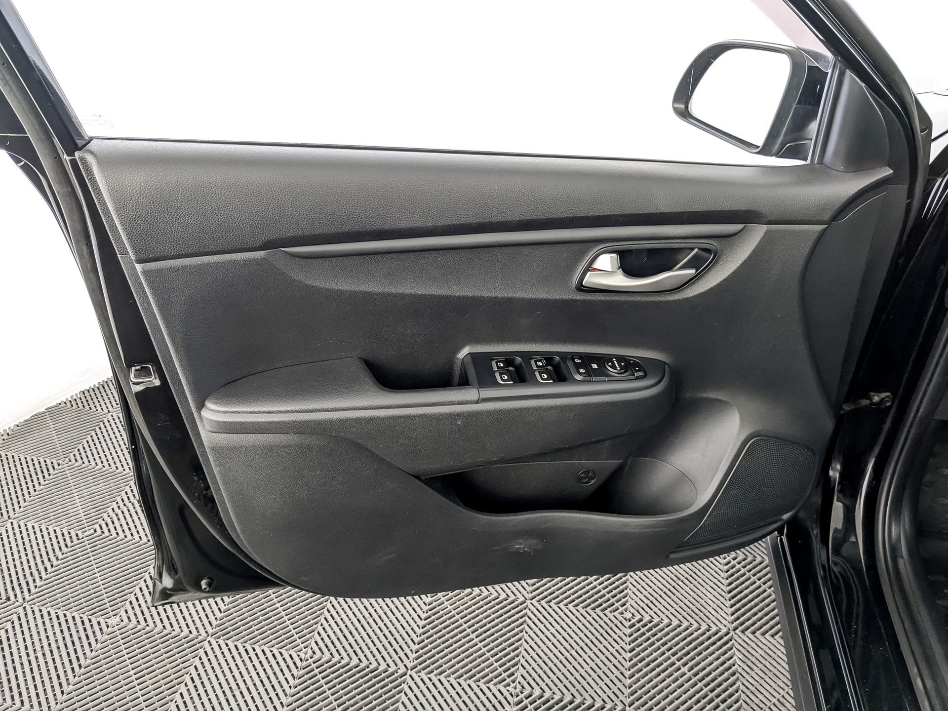 KIA Rio X 1.60 (123 л.с), автомат, 2018, пробег 182 068 км
