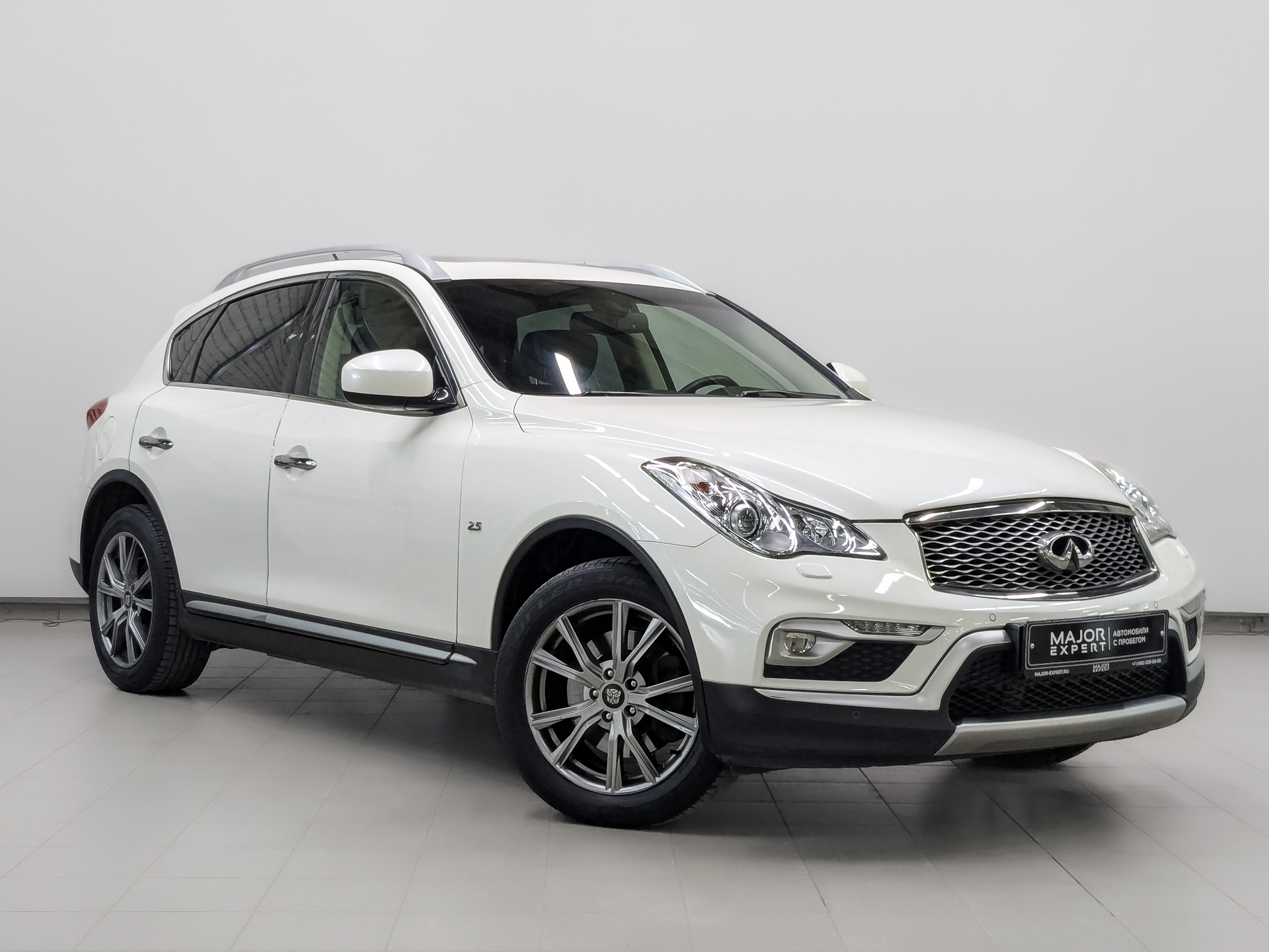 INFINITI QX50 2.50 (222 л.с), автомат, 2016, пробег 80 485 км