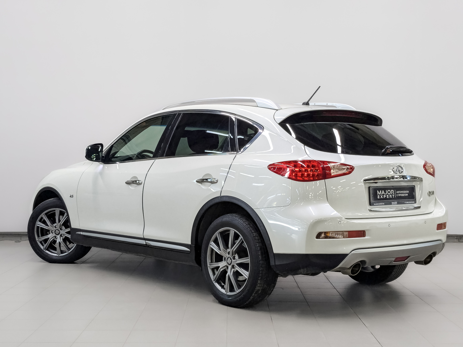 INFINITI QX50 2.50 (222 л.с), автомат, 2016, пробег 80 485 км