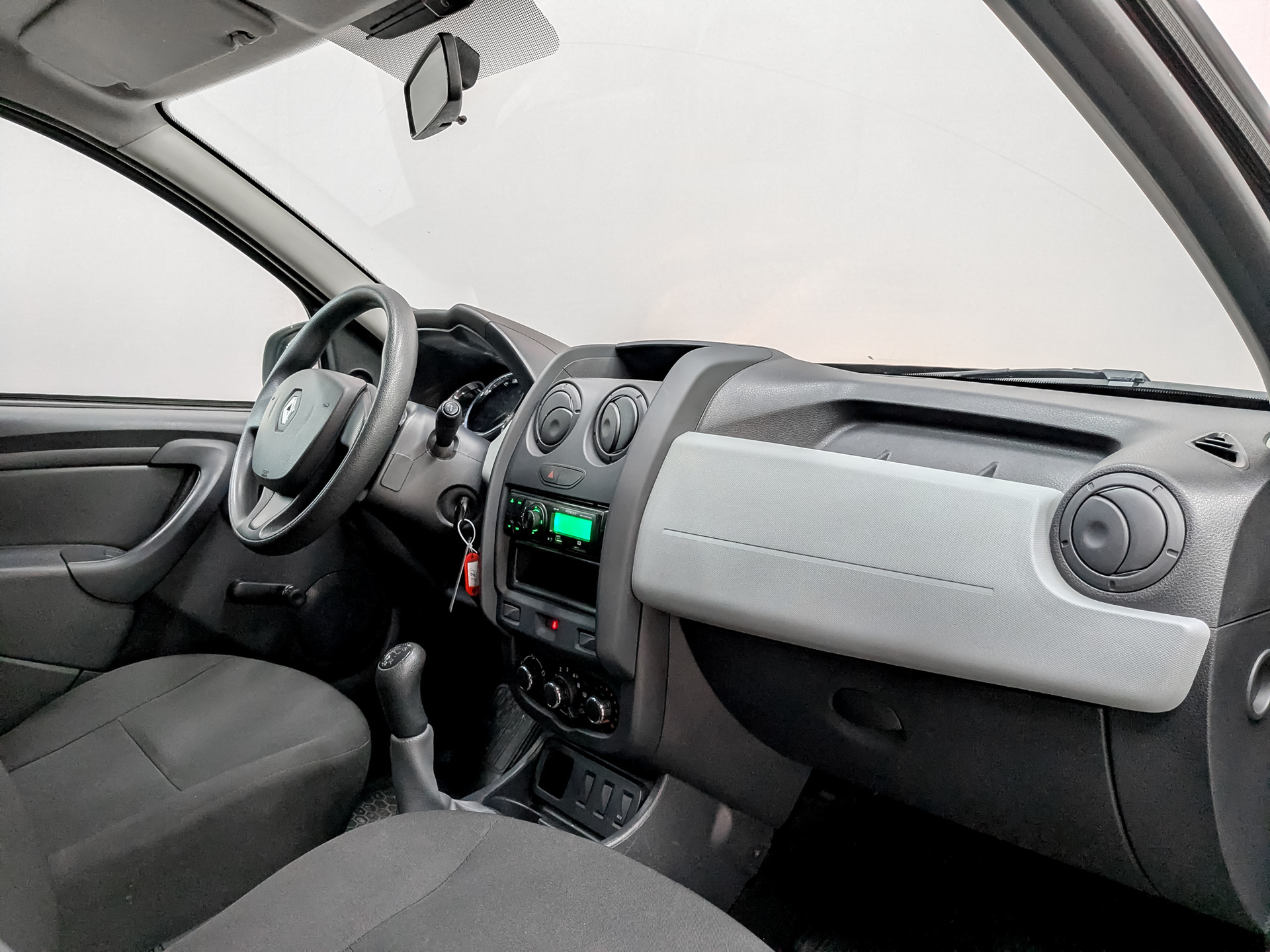 RENAULT Duster 1.60 (114 л.с), механическая, 2018, пробег 44 998 км