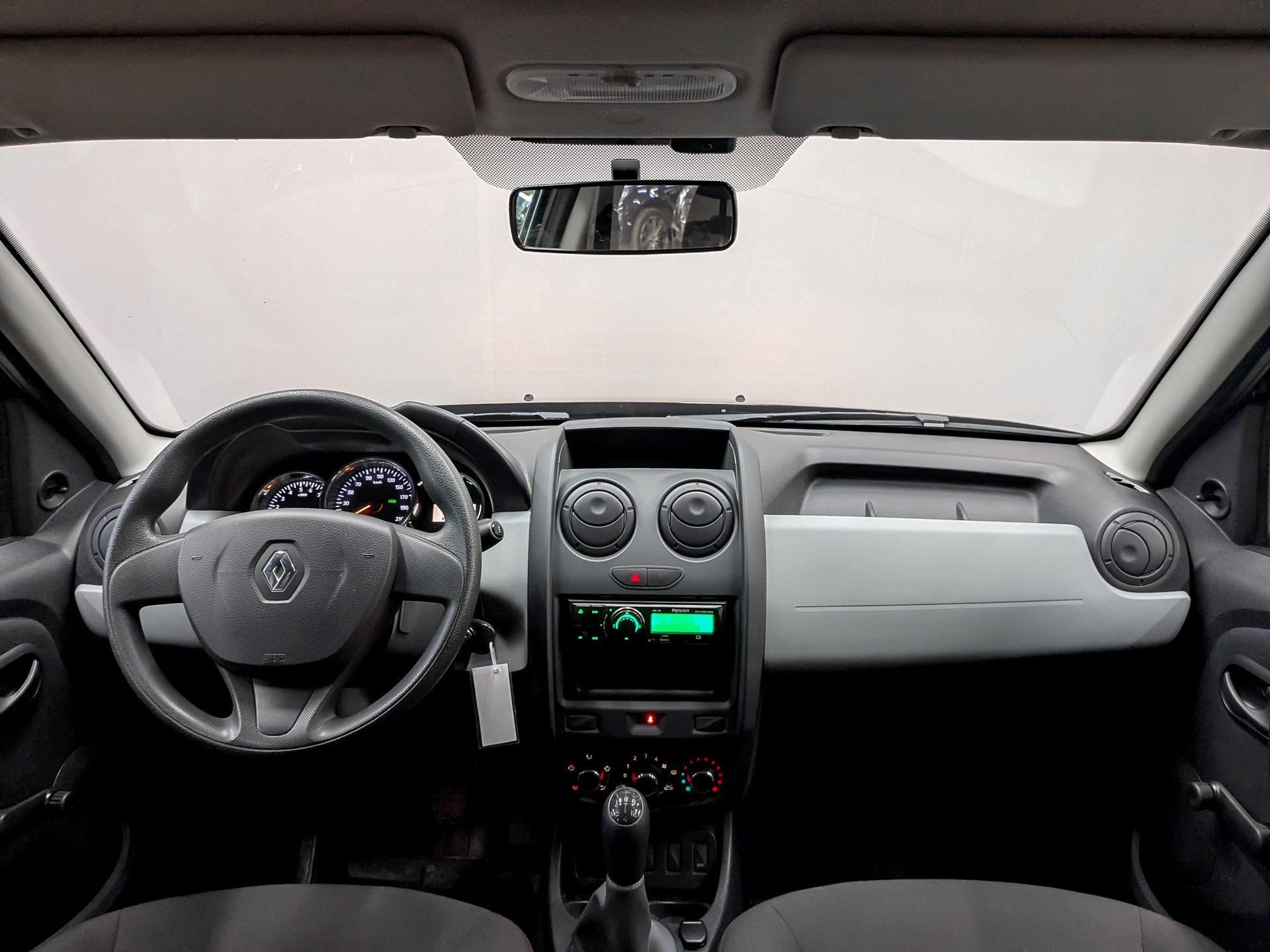 RENAULT Duster 1.60 (114 л.с), механическая, 2018, пробег 44 998 км