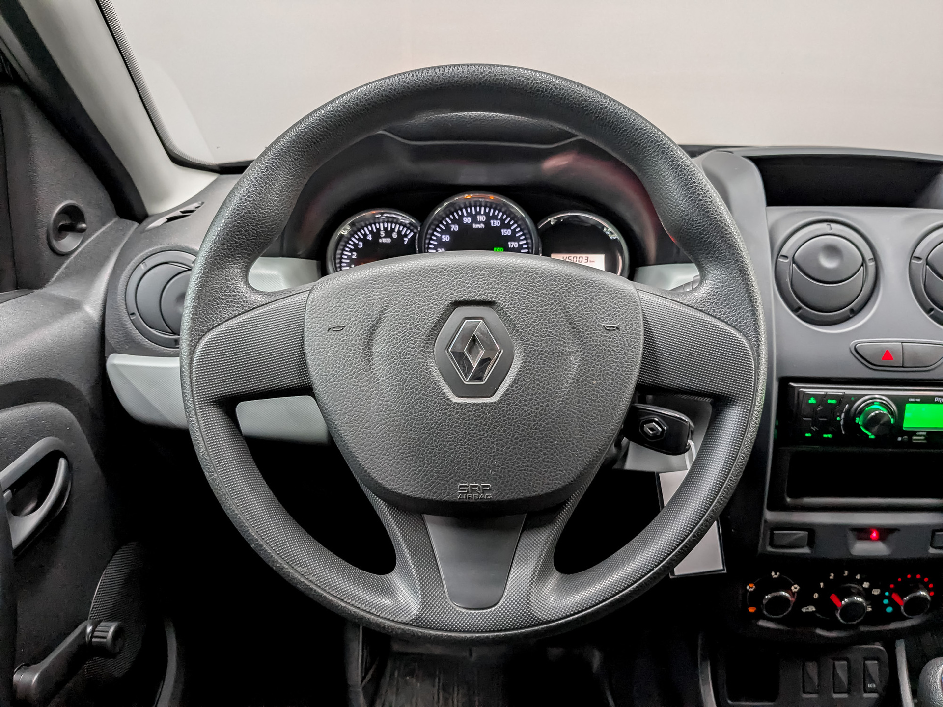 RENAULT Duster 1.60 (114 л.с), механическая, 2018, пробег 44 998 км