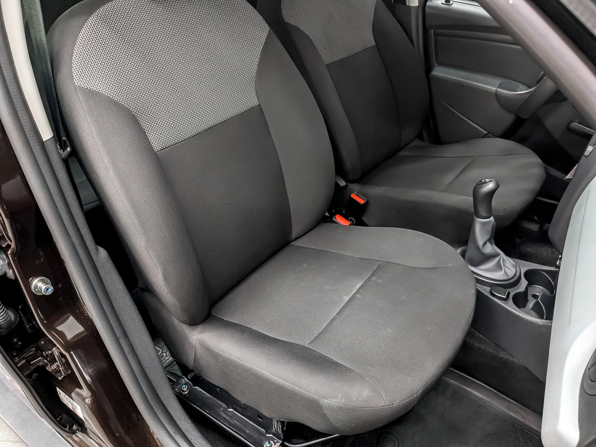 RENAULT Duster 1.60 (114 л.с), механическая, 2018, пробег 44 998 км