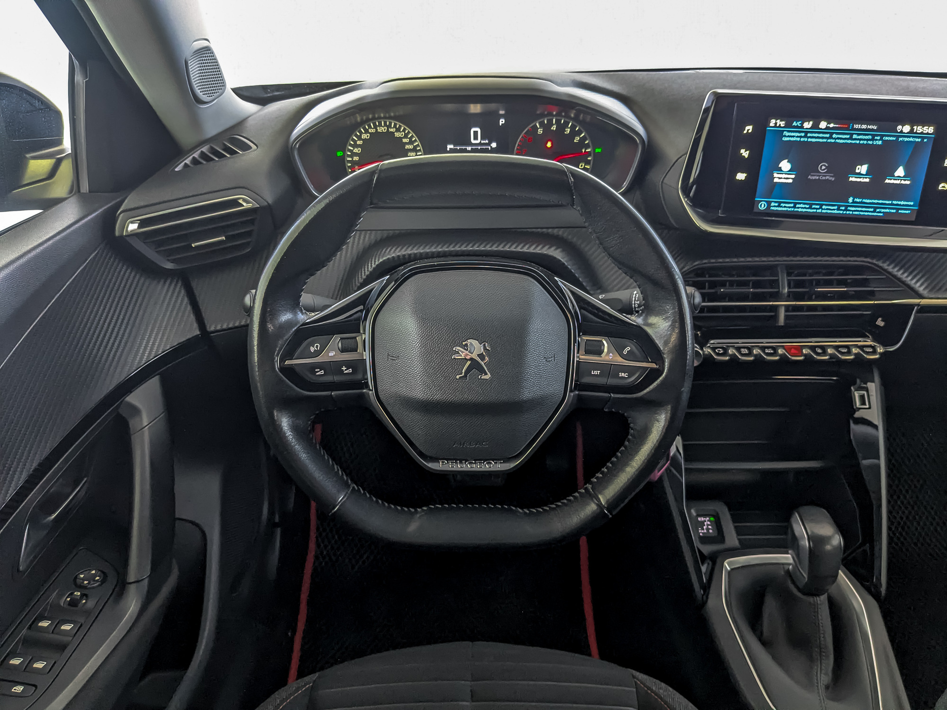 PEUGEOT 2008 1.20 (130 л.с), автомат, 2021, пробег 118 589 км