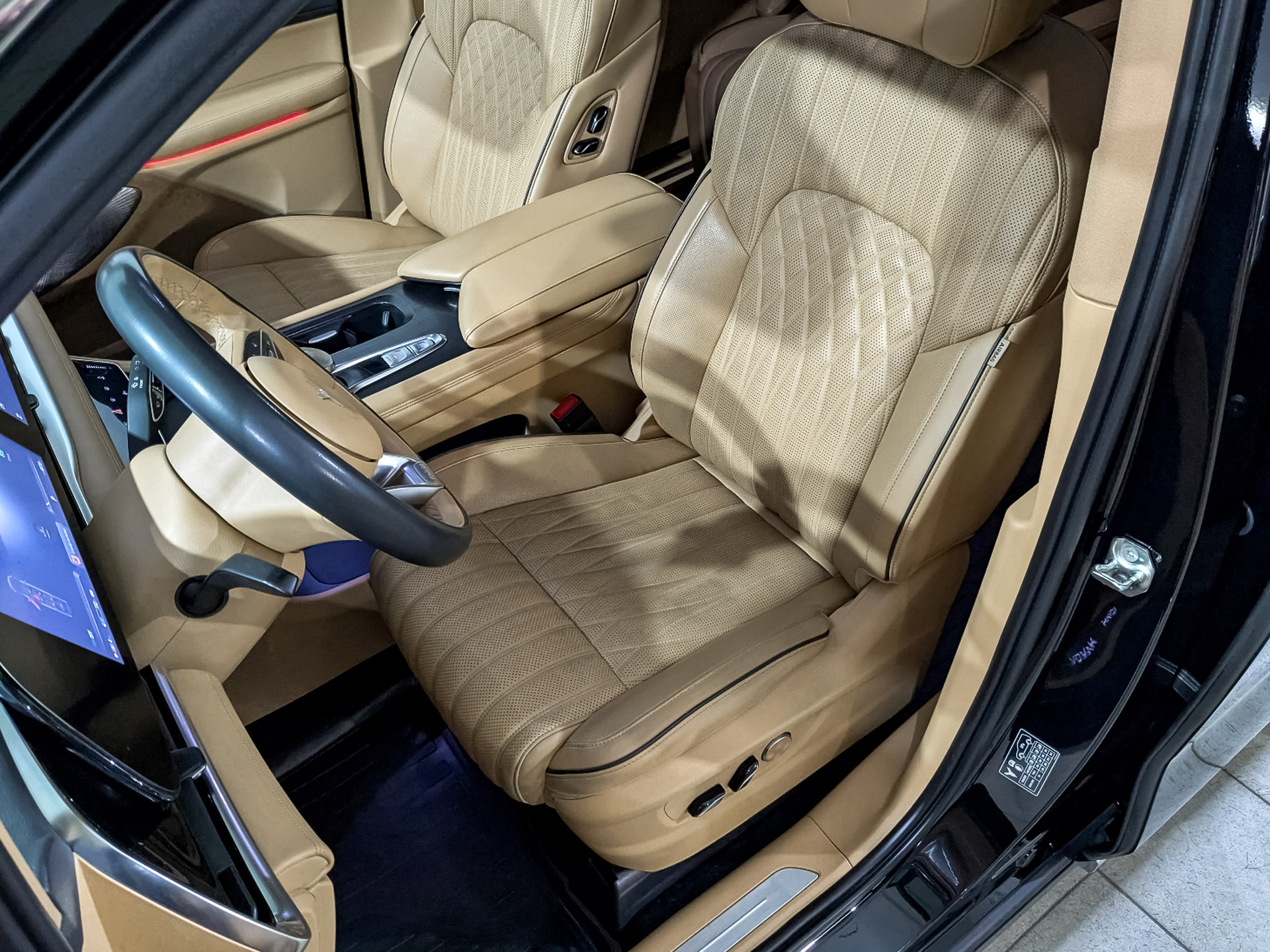 VOYAH Dream 1.50 (299 л.с), автомат, 2023, пробег 68 729 км