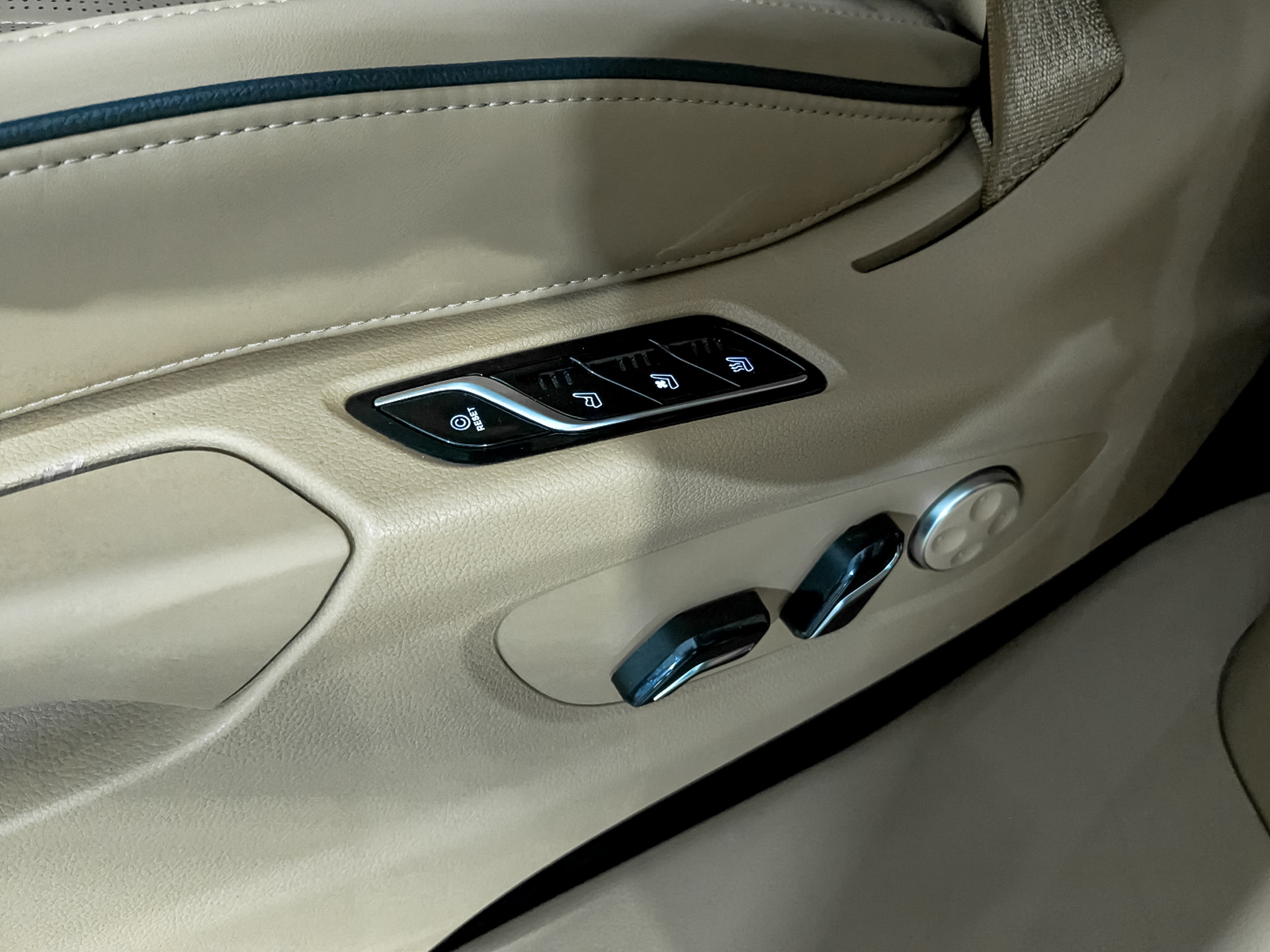 VOYAH Dream 1.50 (299 л.с), автомат, 2023, пробег 68 729 км